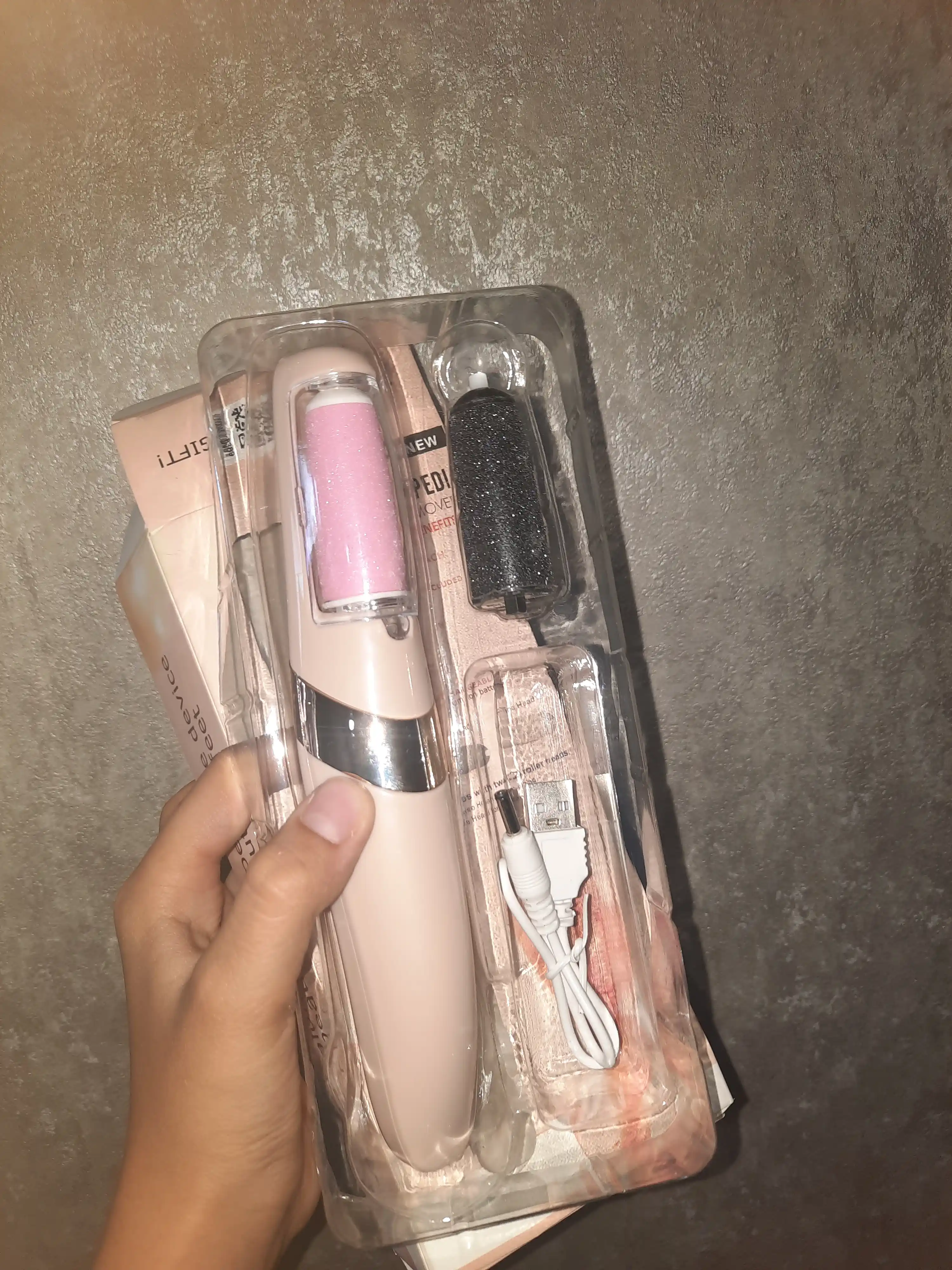 Электро пемза Pilka Flawless PeDI, очиститель для пяток и ног