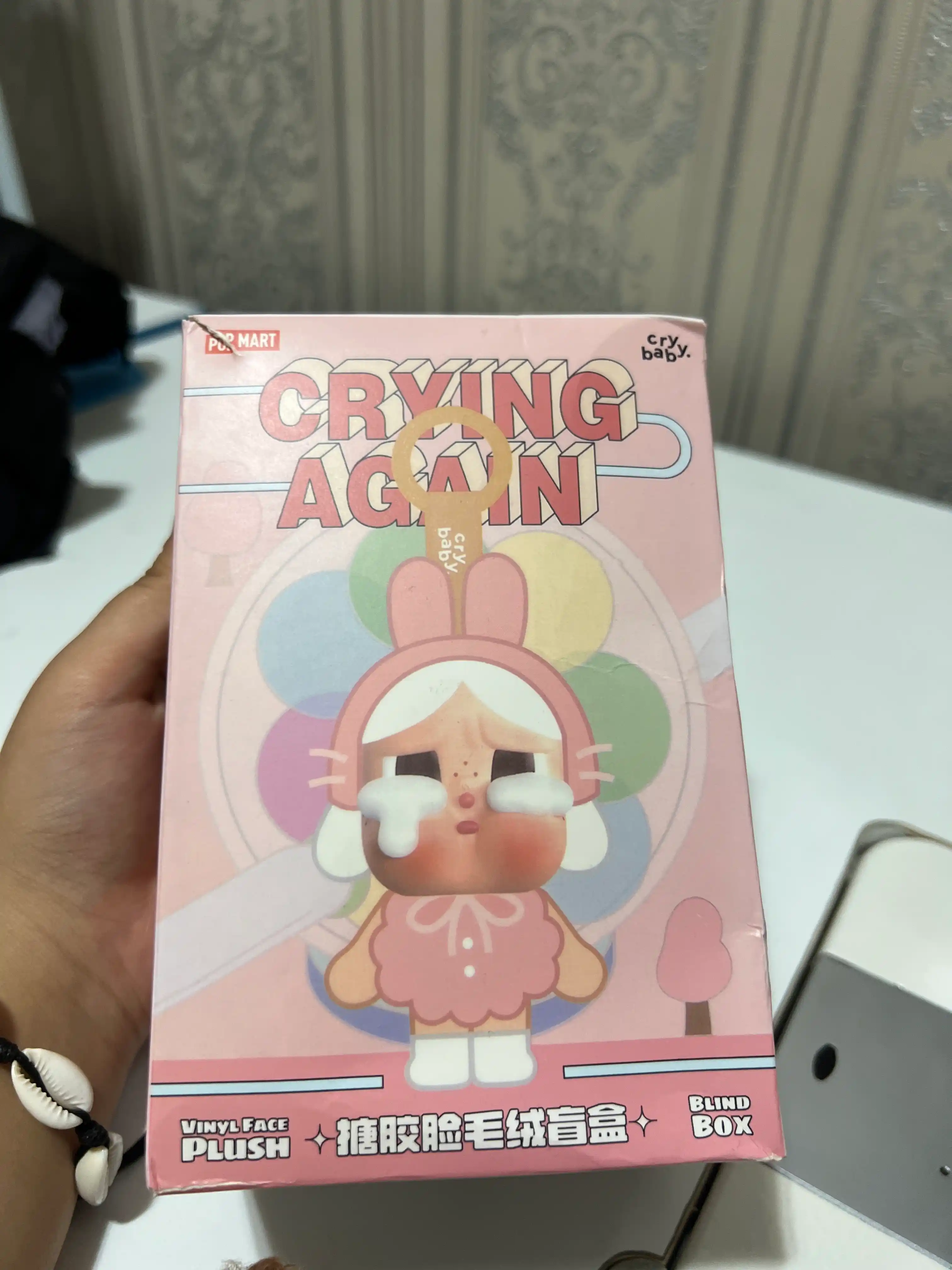 CRYBABY Ko‘zyoshi to‘kayotgan kolleksion qo‘g‘irchoq, kutilmagan qutida
