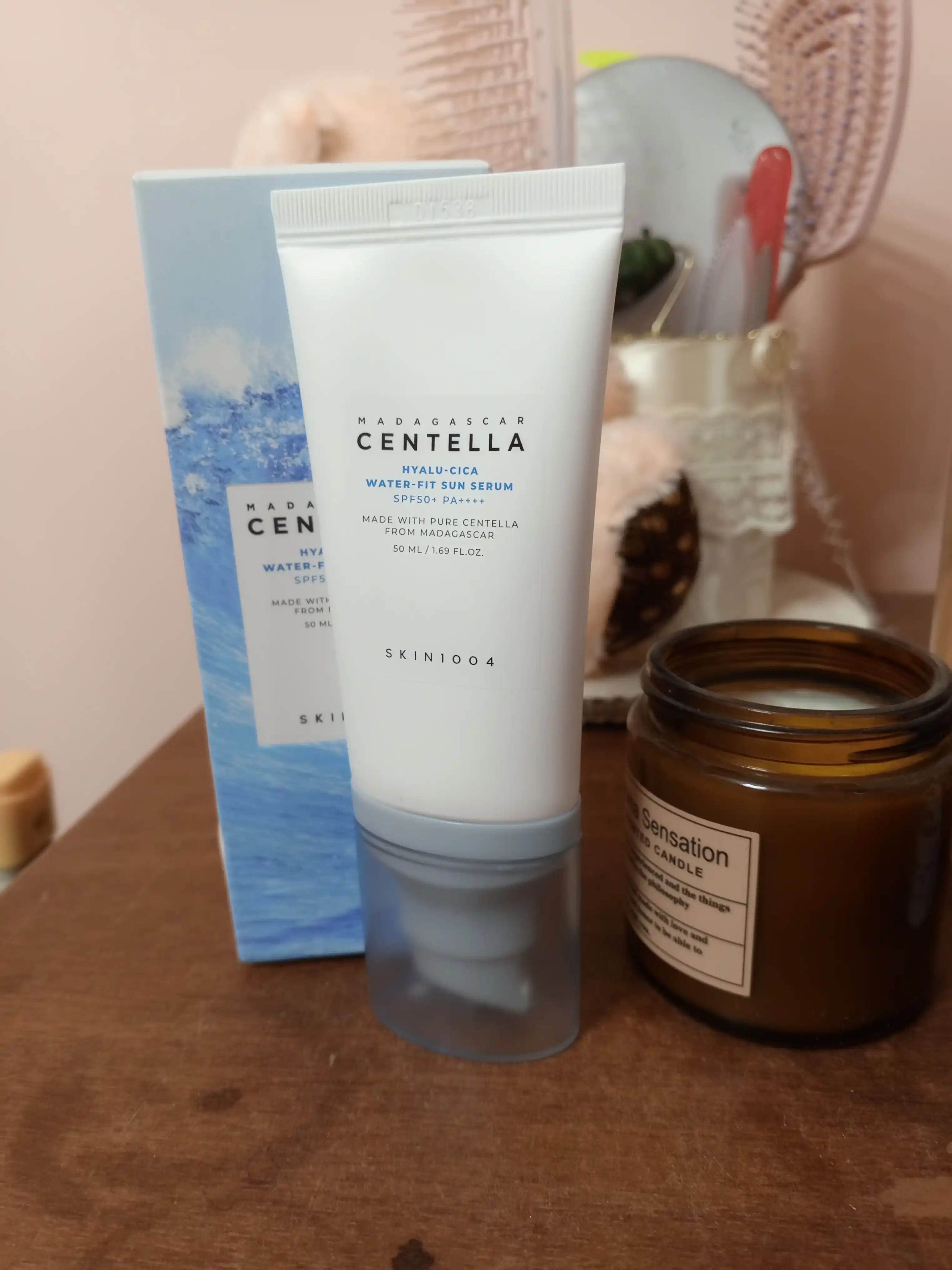 Quyoshdan himoyalovchi SKIN1004 Centella Hyalu-Cica Water-Fit Sun Serum SPF50+ PA++++