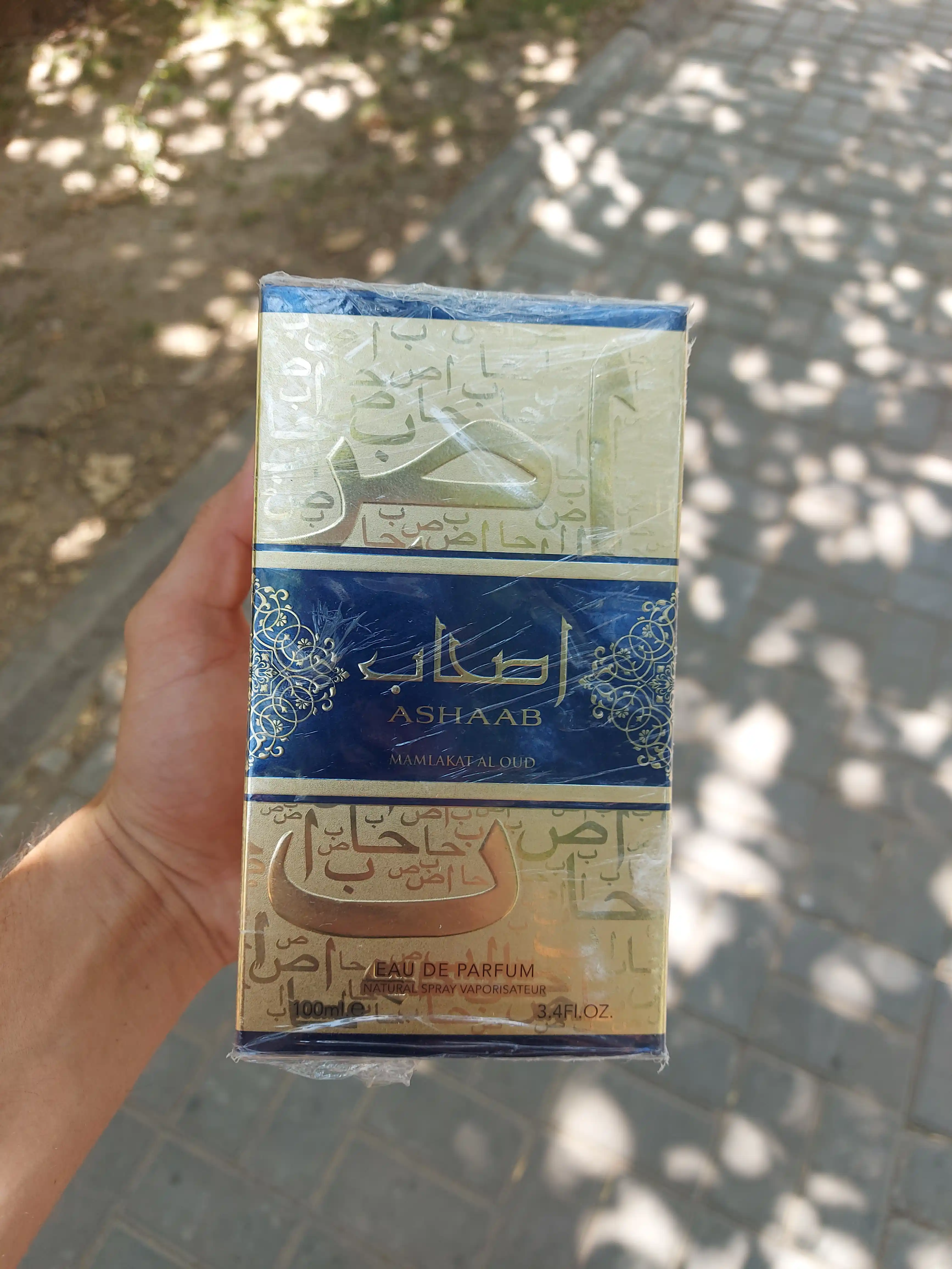 Parfyumlangan suv erkaklar uchun Ashaab Lattafa, 100 ml