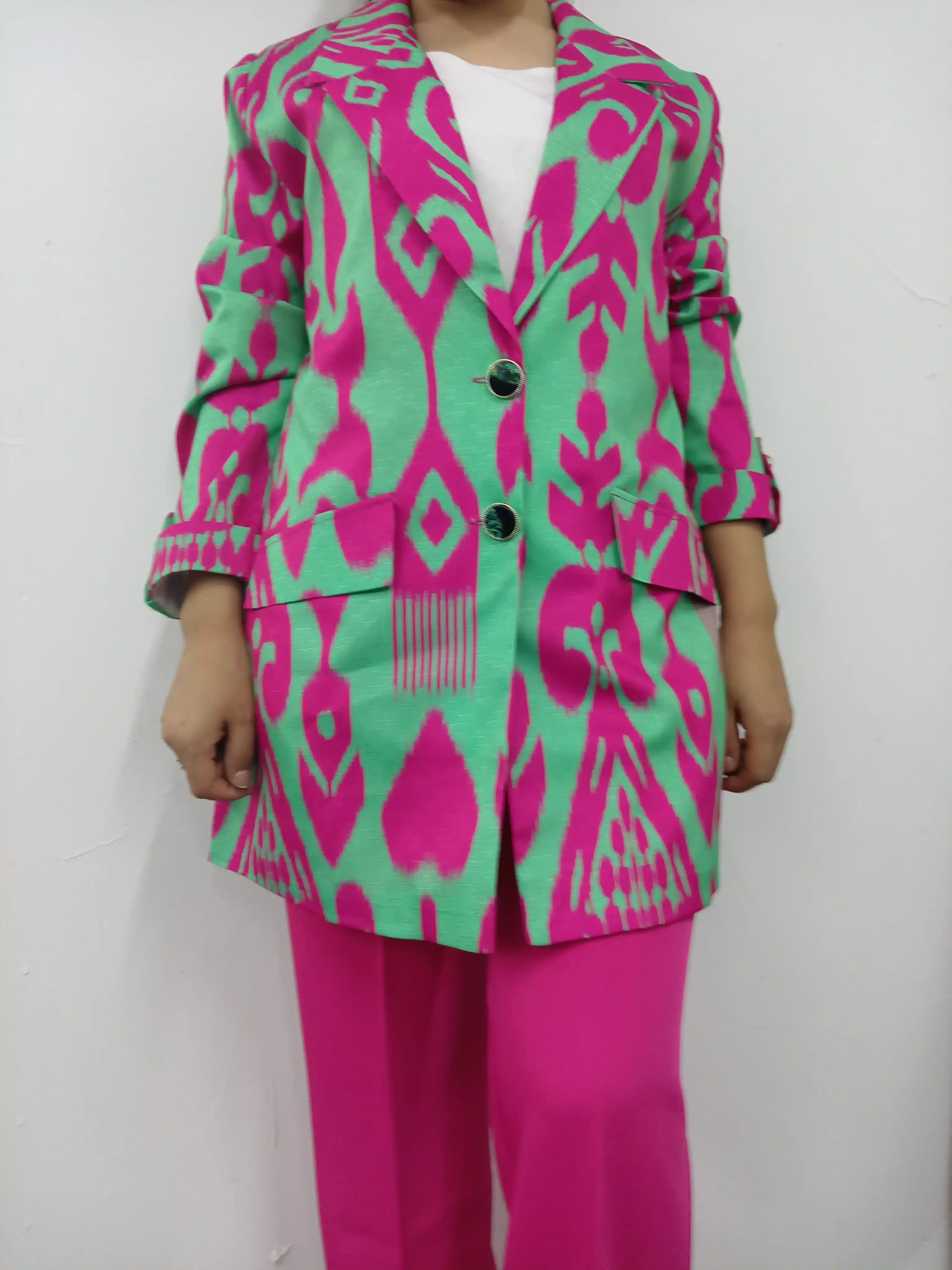 DEGO, ayollar kostyumi ikkilik: jaket va shim, ikat bosma, M-7XL o‘lchamlari