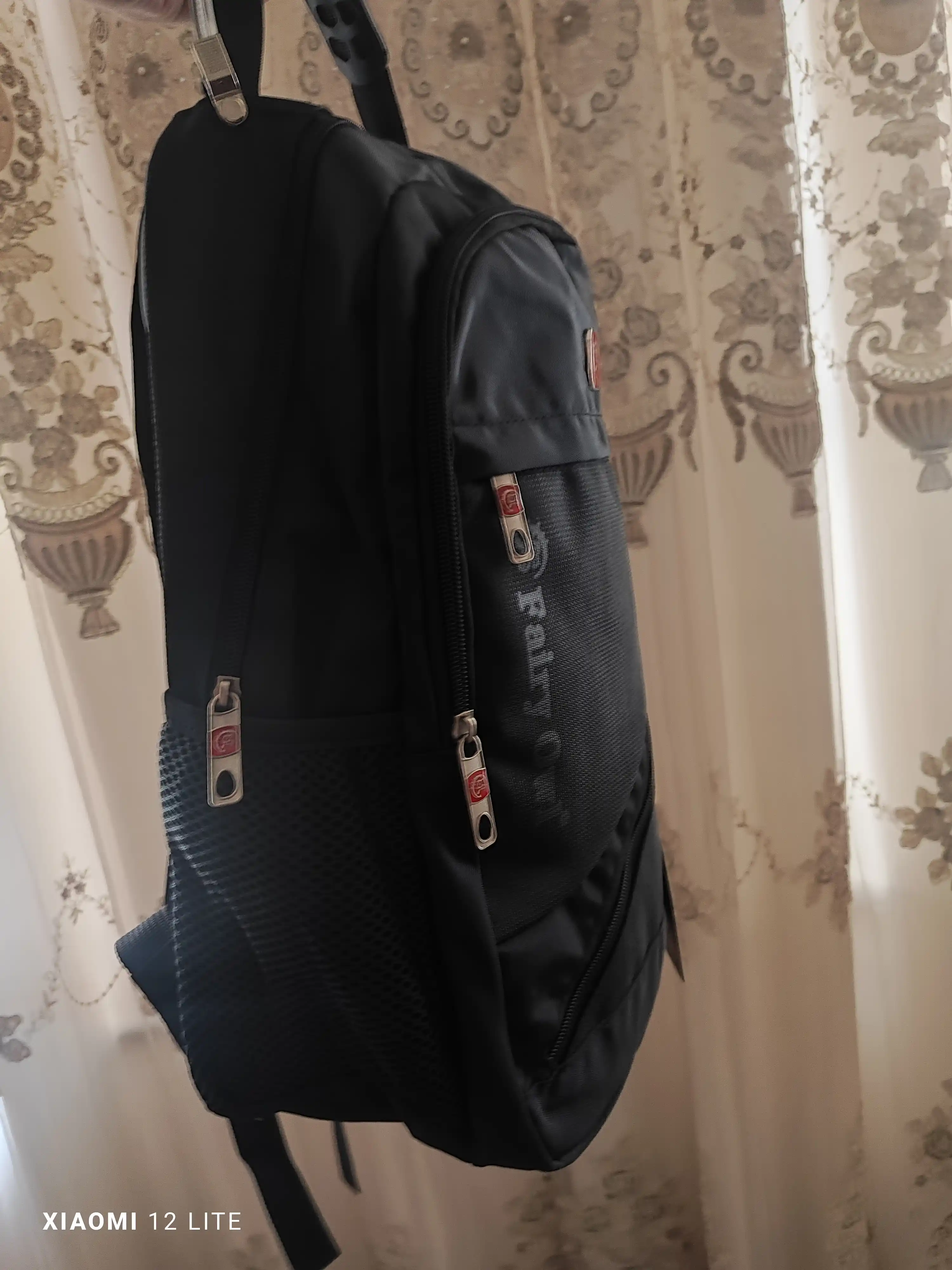 USB-portli ko‘p funksiyali maktab ryukzaki erkaklar uchun, noutbuk sig‘adigan