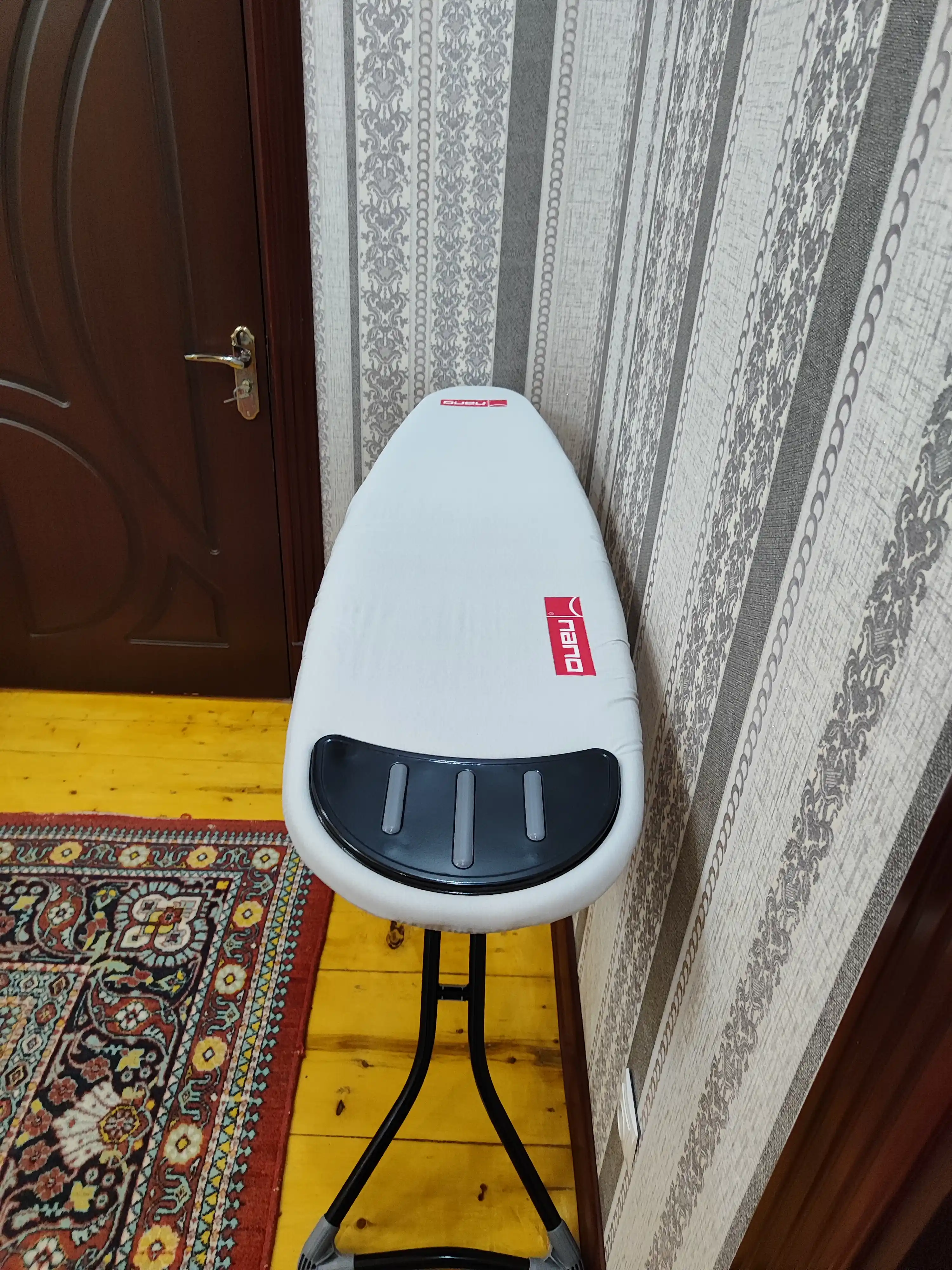 Гладильная доска Perilla Nano с подставкой для утюга и регулировкой высоты