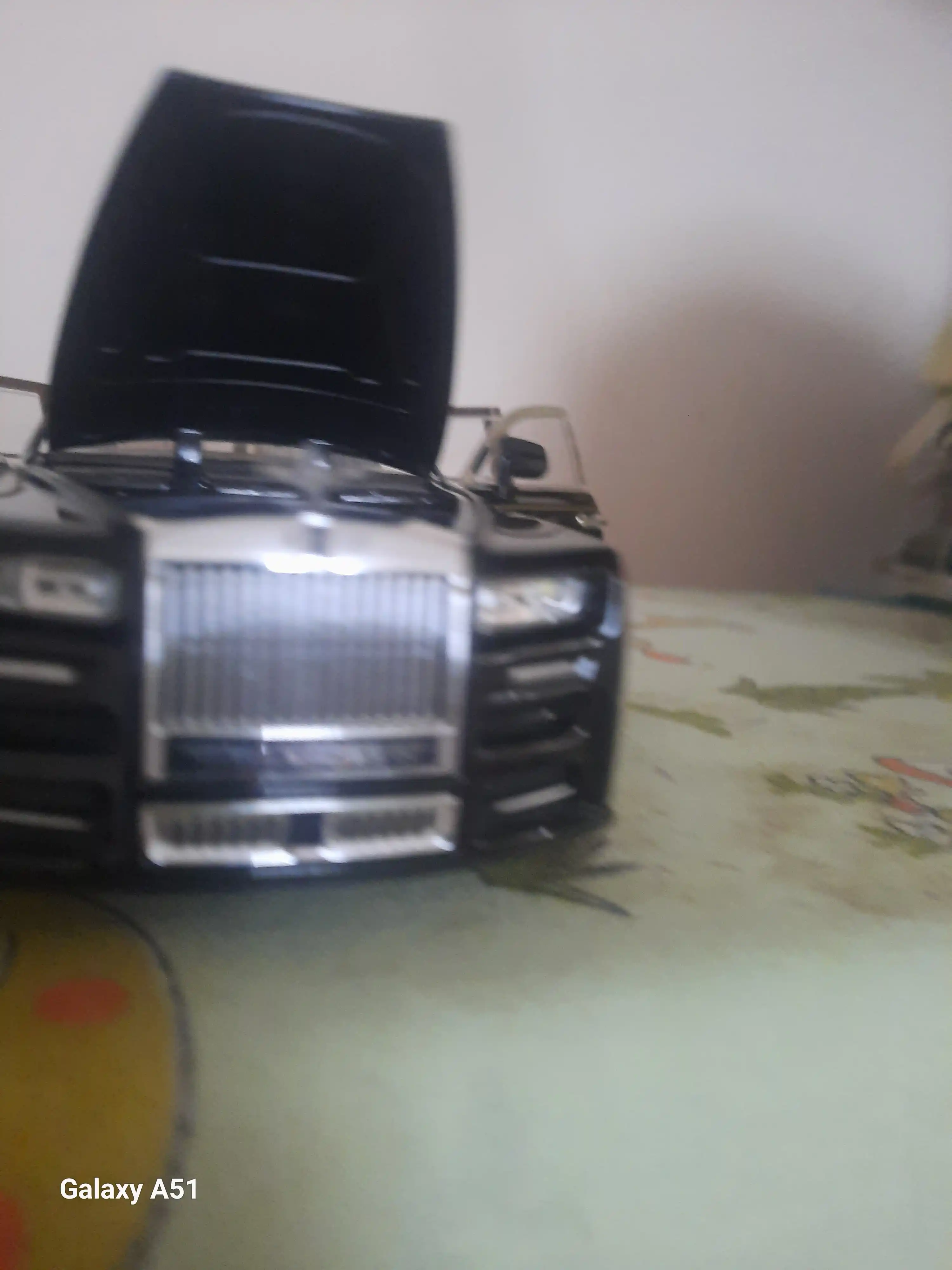 Металлическая машинка Rolls-Royce-Phantom Maisa Rui 1:24