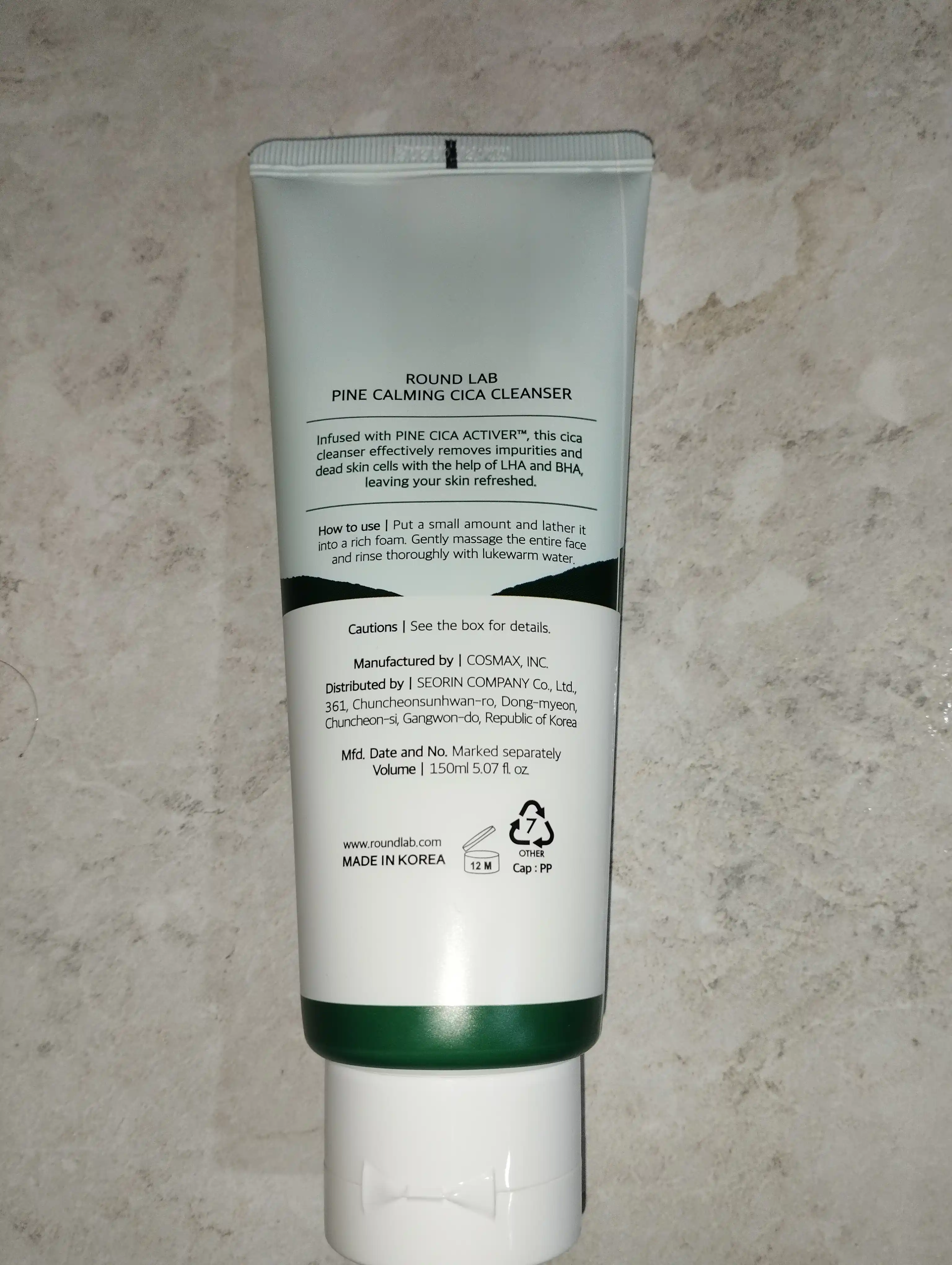 Пенка с экстрактом сосны и центеллы для проблемной кожи Round Lab Pine Cica Cleanser