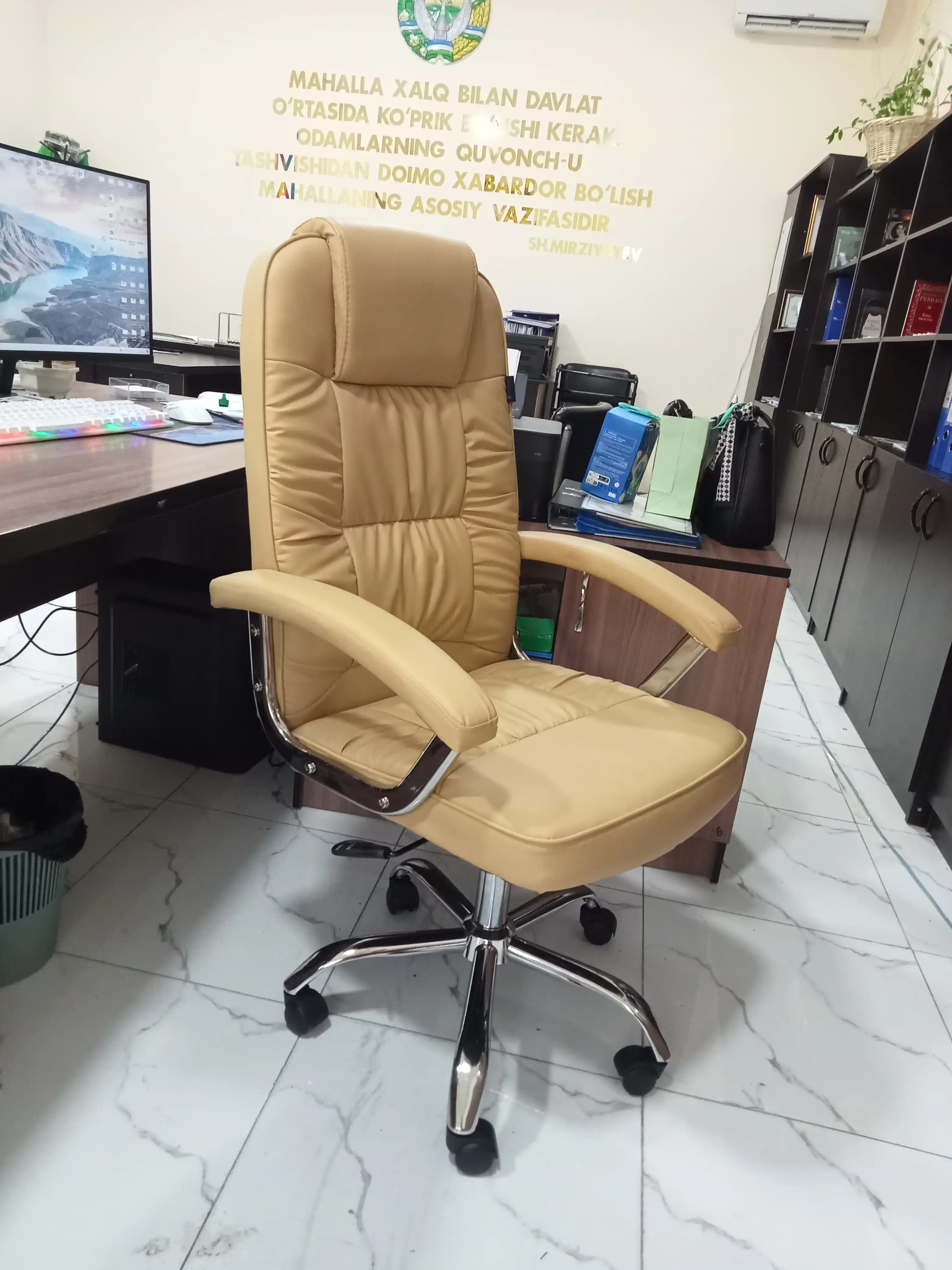 Офисное и компьютерное кресло, игровое для геймеров