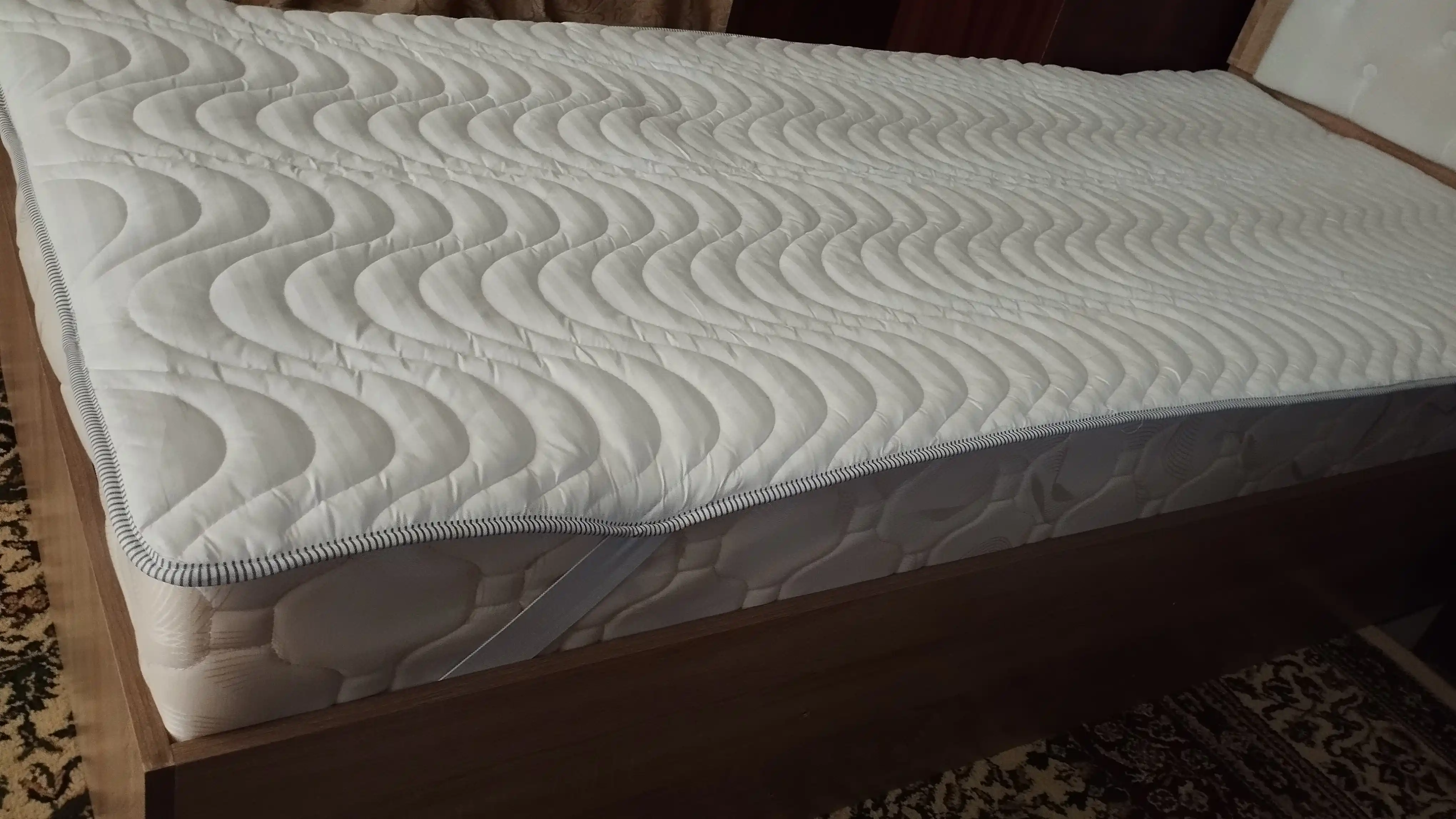 Matras uchun himoya yopgich, Topper, qavilgan, rezinali, 90x200, 160x200, 180x200
