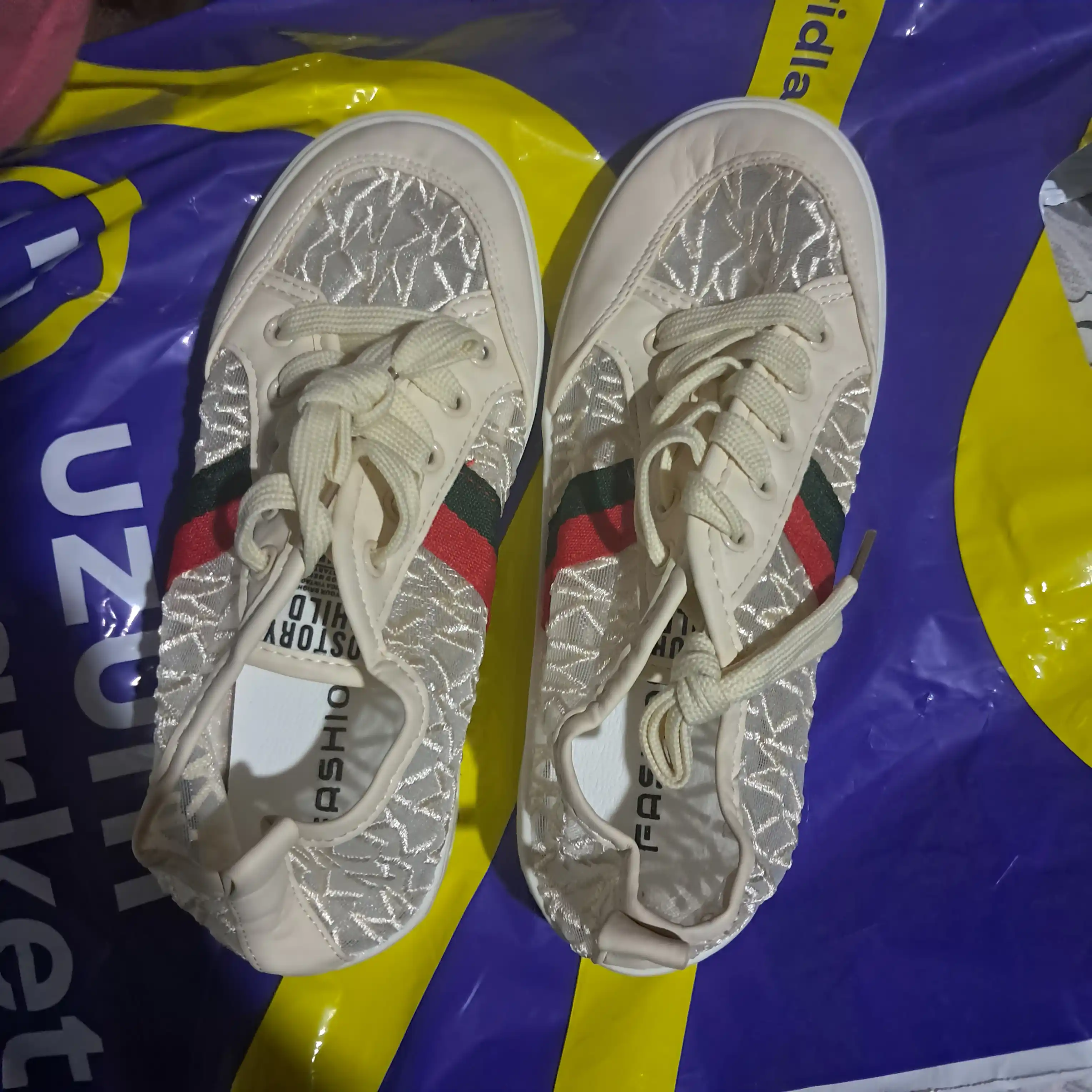 Ayollar uchun, kundalik sayrlar uchun yozgi kedalar