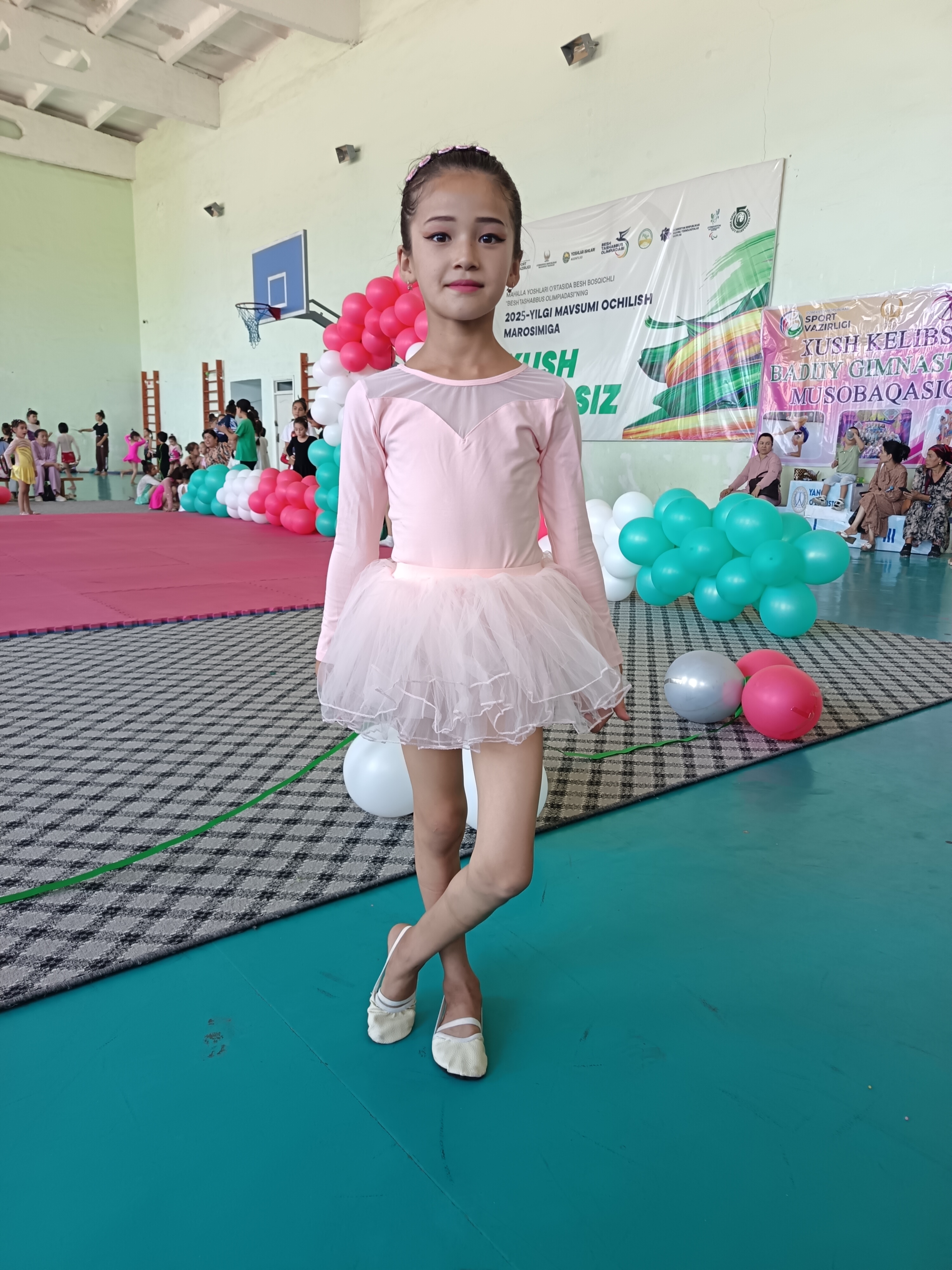 Gimnastika, raqs va balet uchun trikotaj forma, uzun va kalta yengli