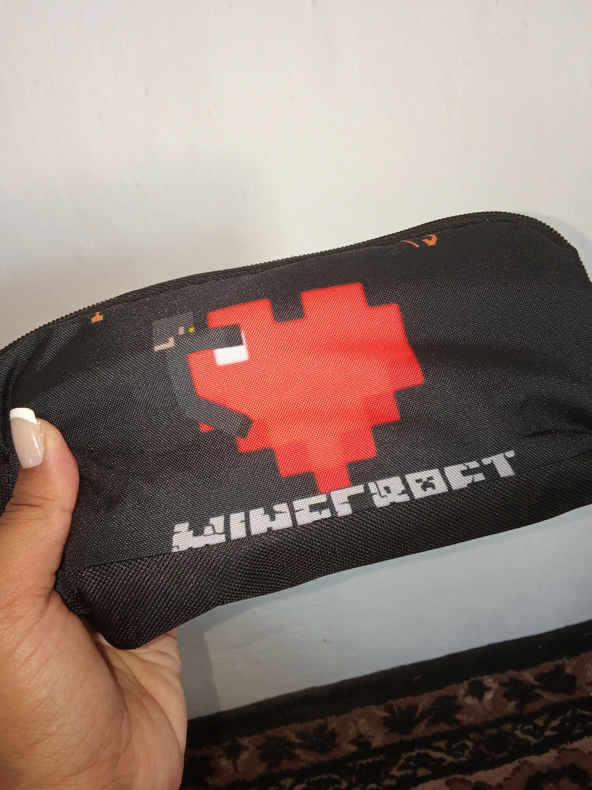 Minecraft, Roblox va Labubu qahramonlari bilan maktab qalam qutisi