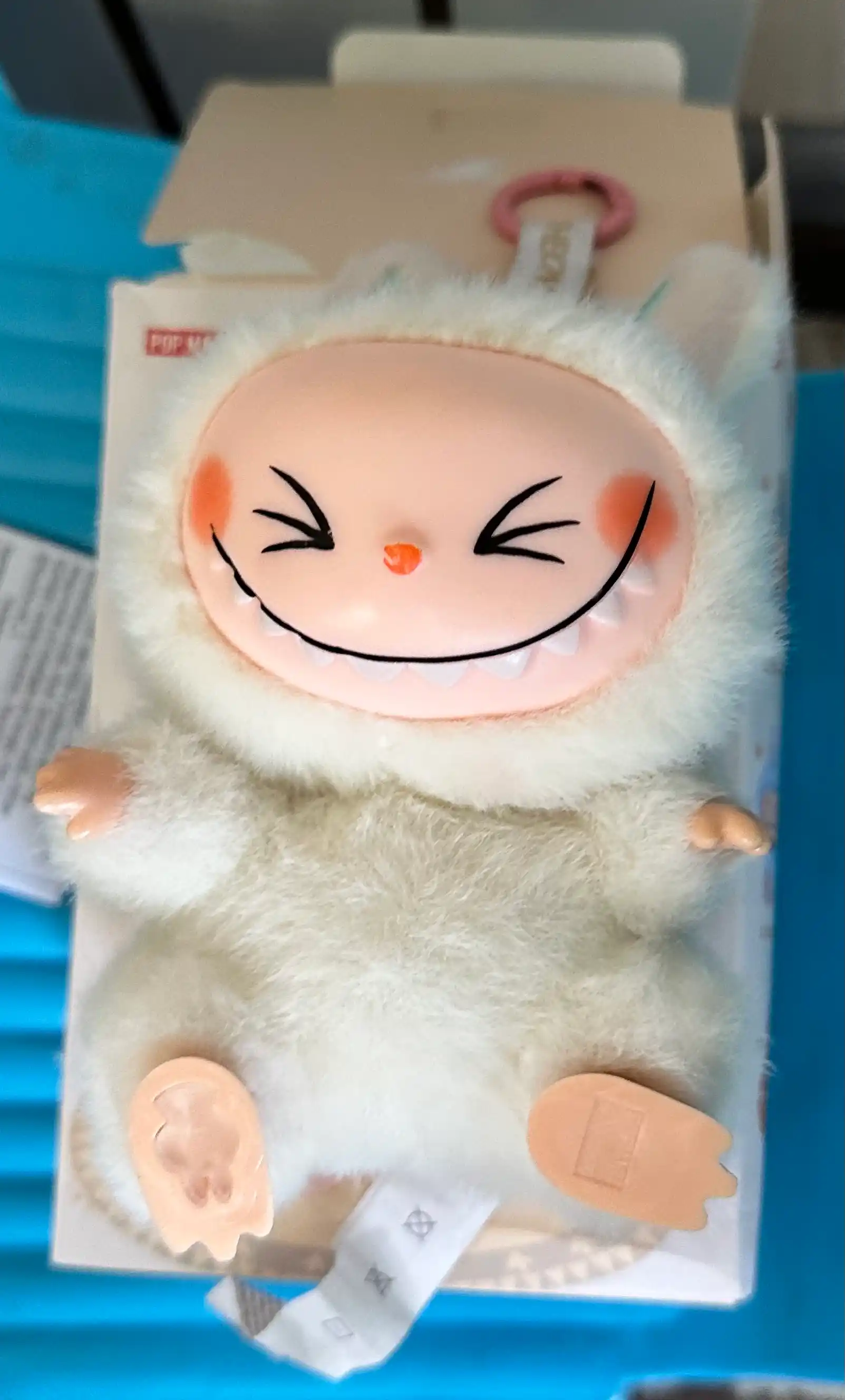 ЛАБУБУ.Мягкая игрушка, форма брелка LABUBU, 1 случайный цвет, сюрприз