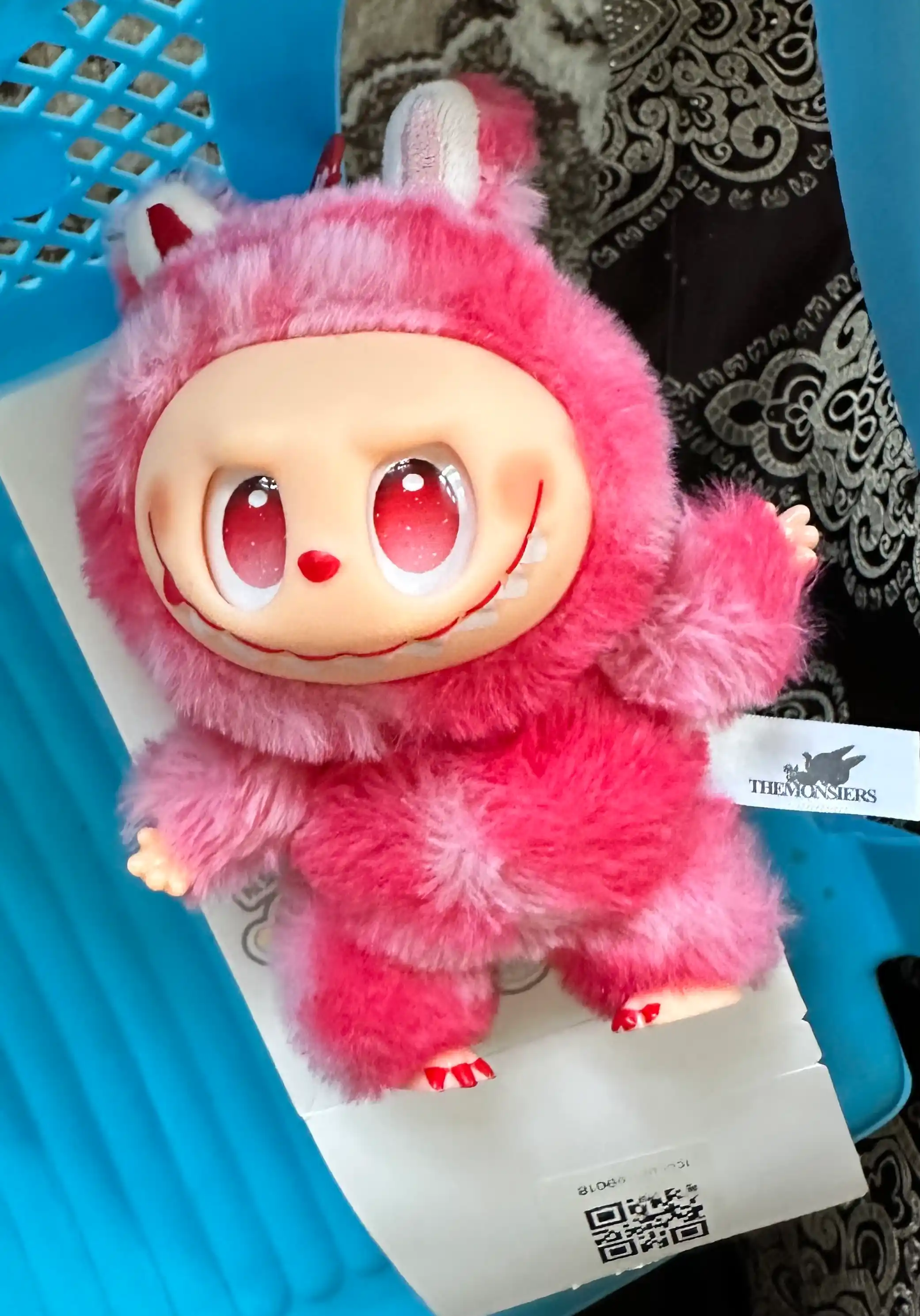 ЛАБУБУ.Мягкая игрушка, форма брелка LABUBU, 1 случайный цвет, сюрприз