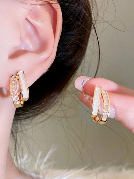 Серьги для девочек и женщин
