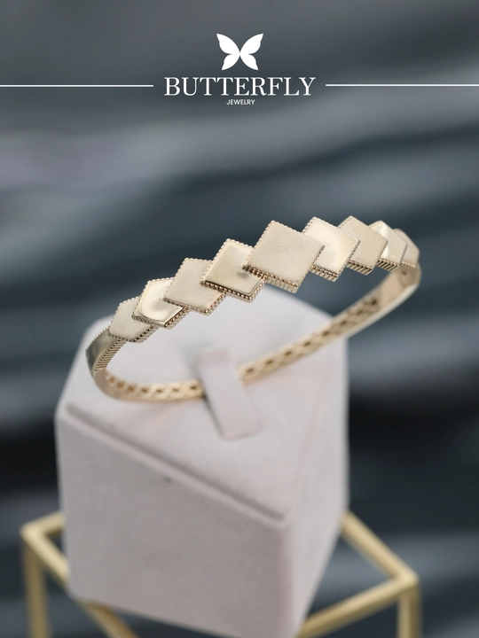 Ayollar va qizlar uchun oltin bilaguzuk,Model B63B,  9 gr, 585 probali,  BUTTERFLY