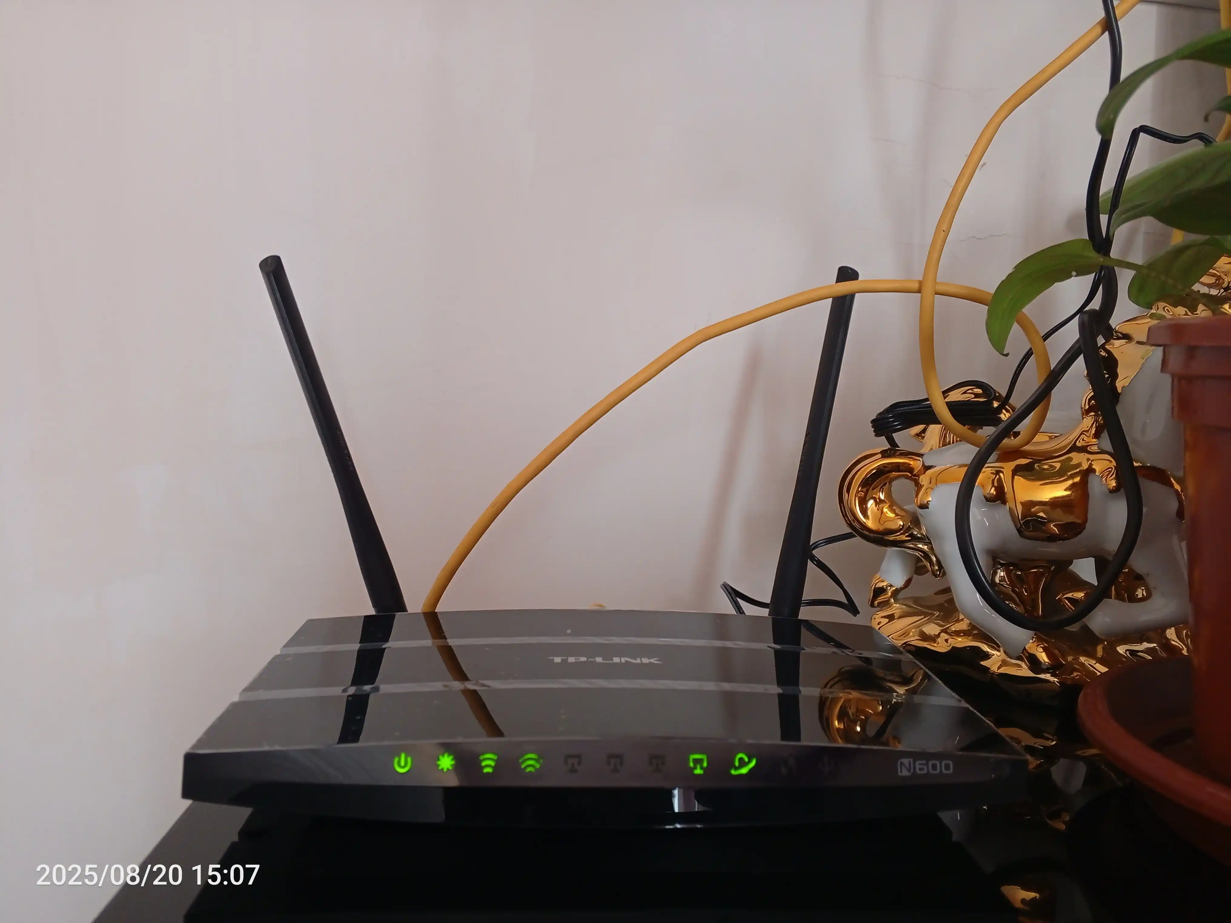 Simsiz ikki tarmoqli marshrutizatorTP-Link Archer TL-WDR3500 N600
