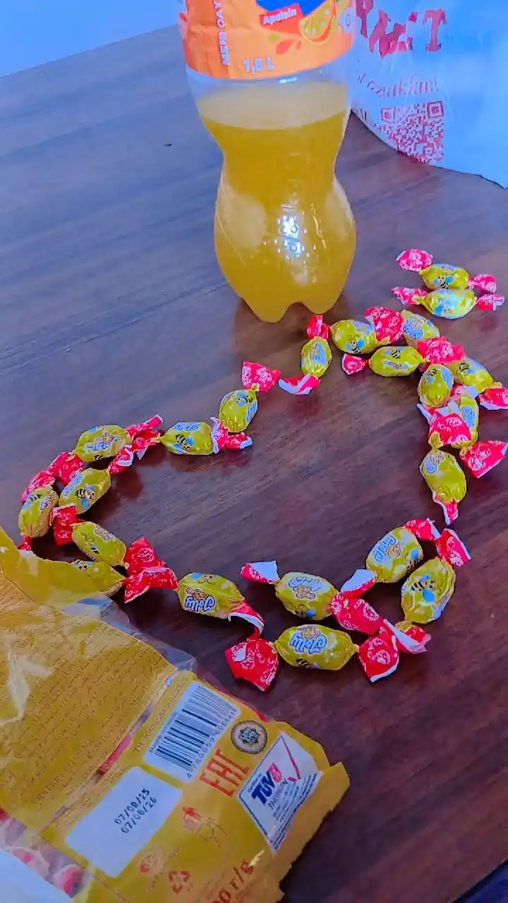Jeleli konfetlar Jolly Bee shaftoli-malina ta'mli, 500 g