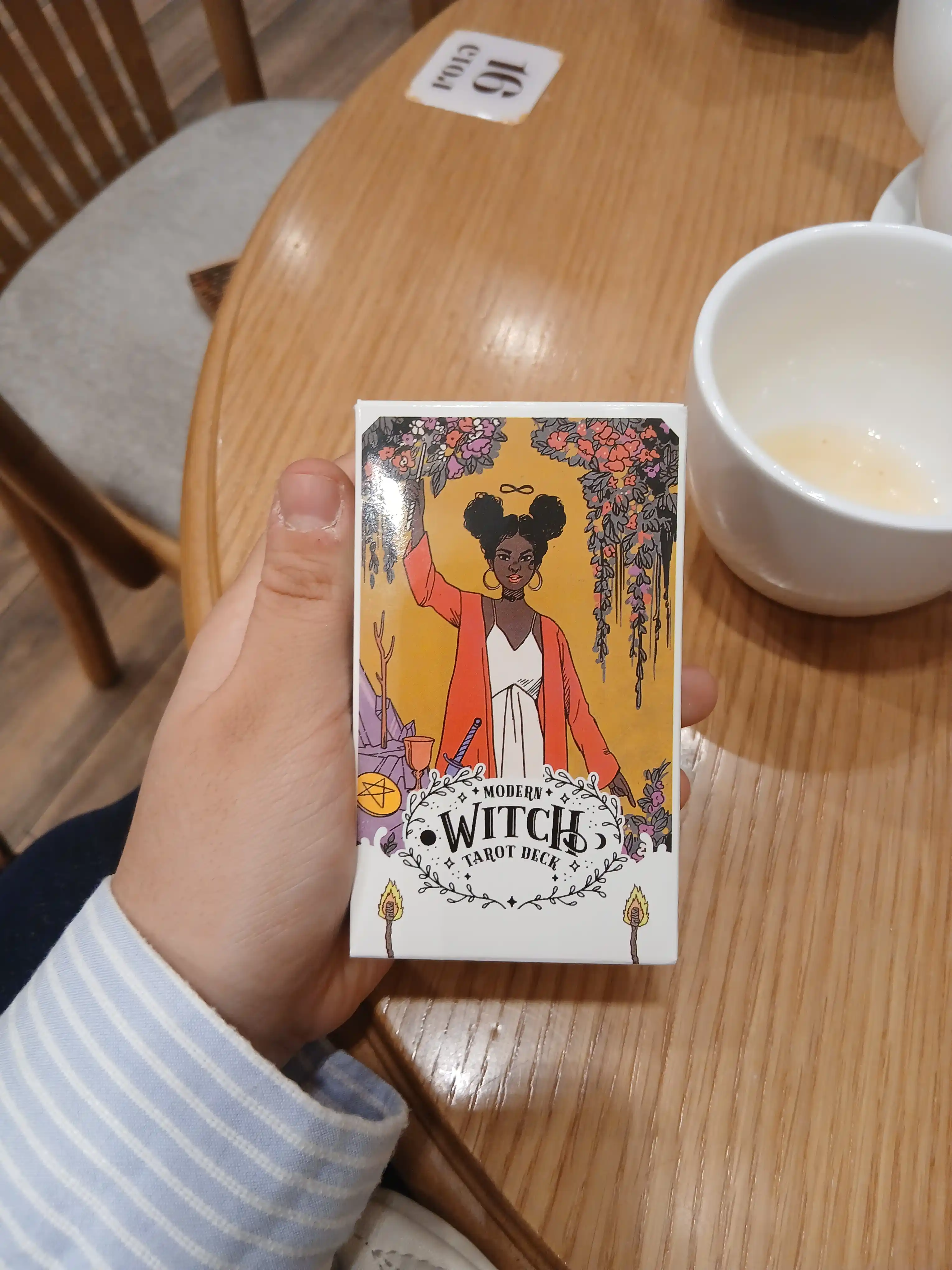 Tarot Modern Witch, elektr.ko'rsatmalar russ / uzb, 78 ta karta, ingliz tilida, 6*10 sm