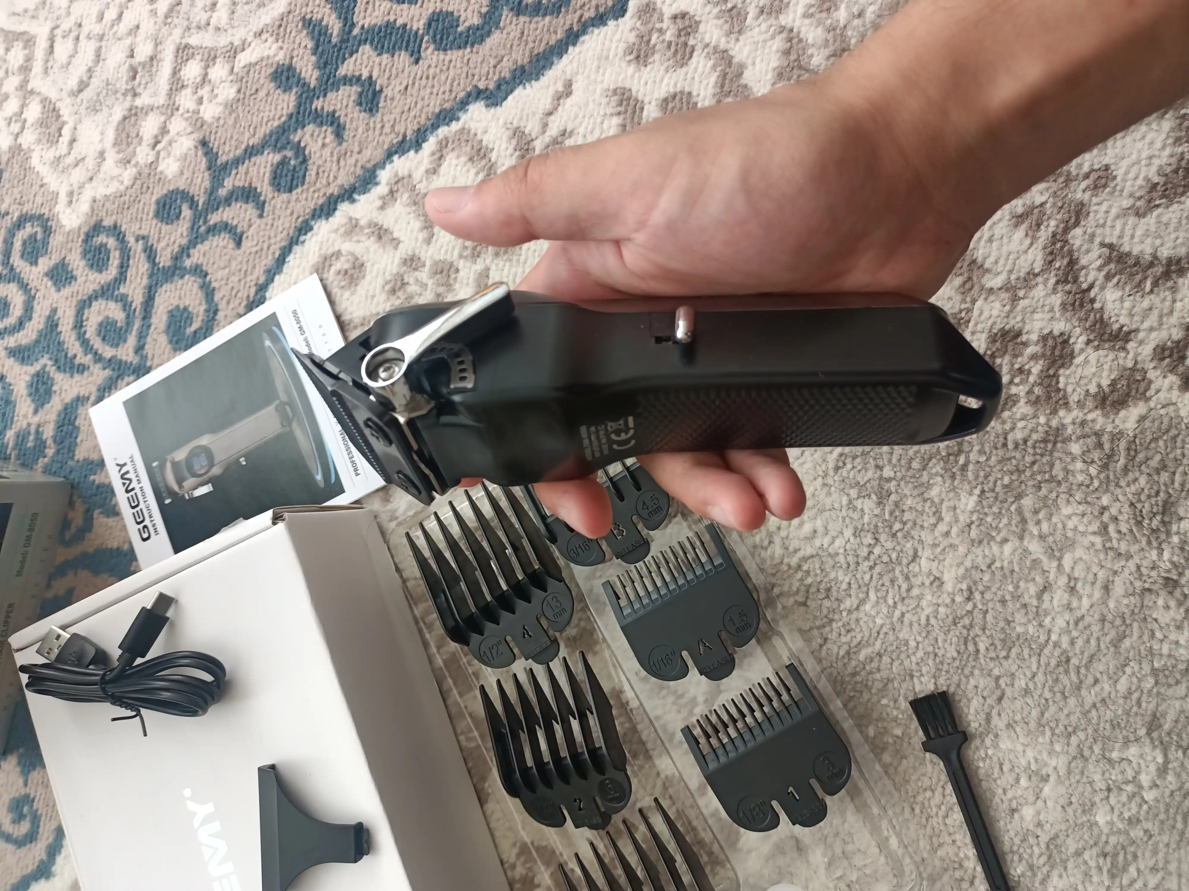 Professional mashinka, soch olish mashinkasi, soqol o'ladigan mashinka, trimmer Kemei