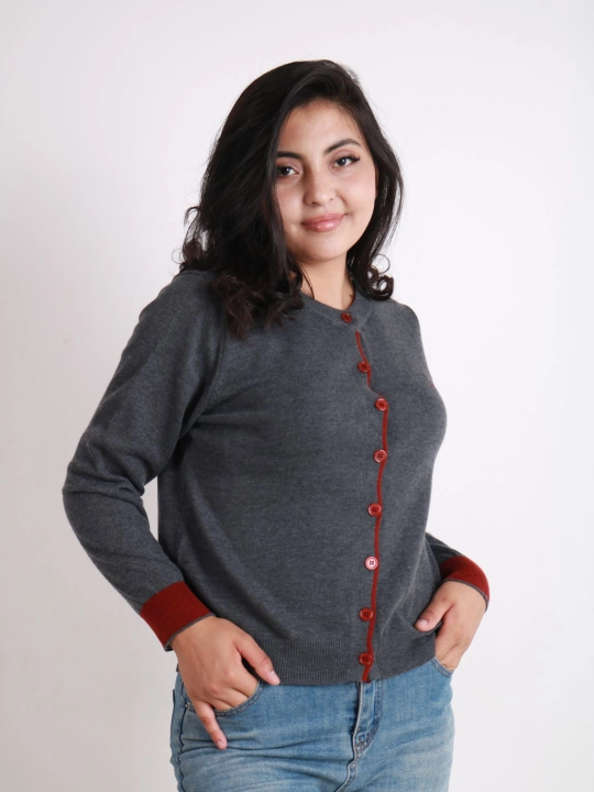 Ayollar sviteri