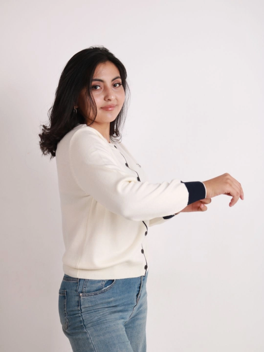 Ayollar sviteri