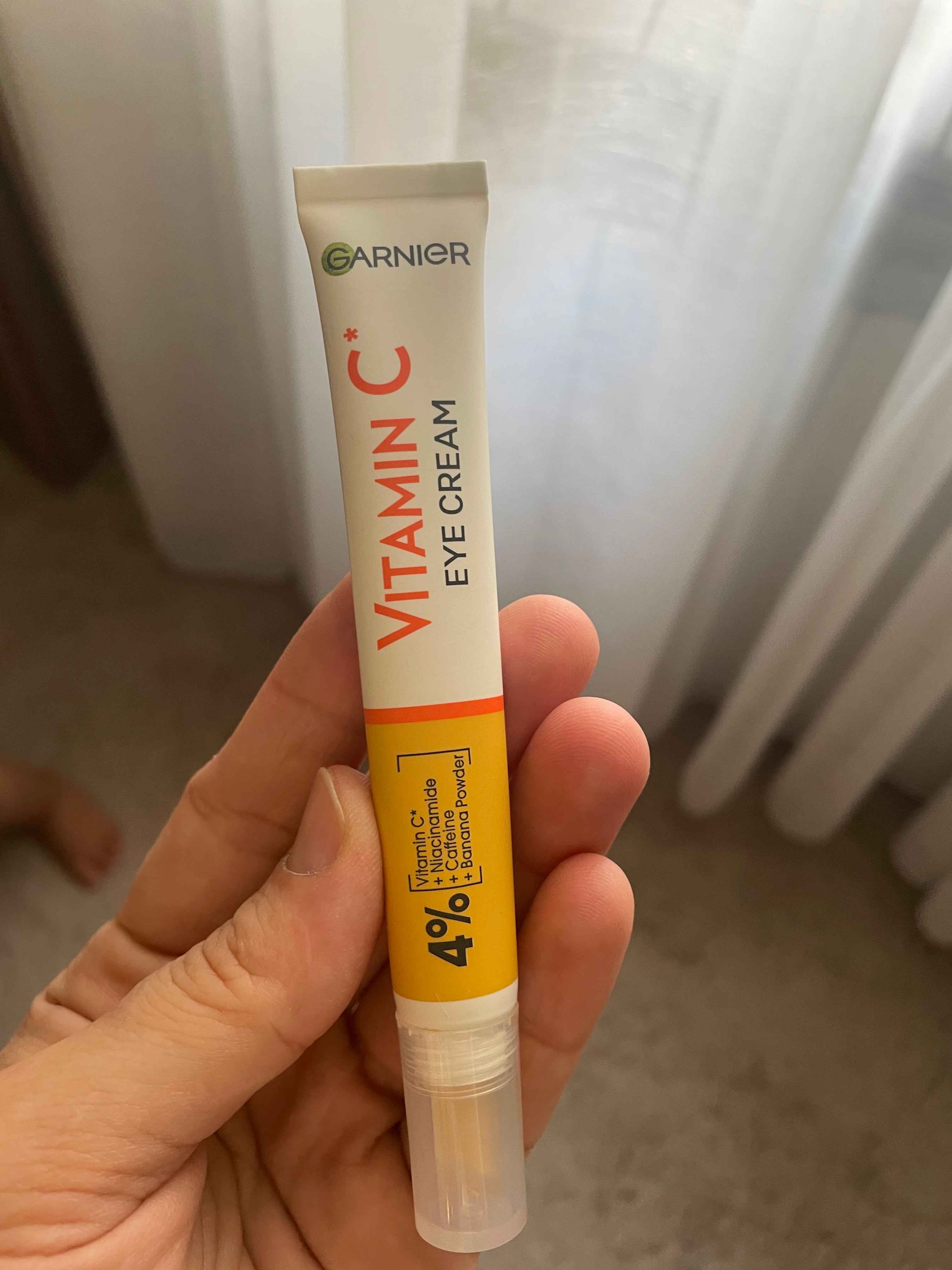 Garnier Skin Naturals Vitamin C ko'z atrofidagi teri uchun krem, C vitamini bilan, 15 ml