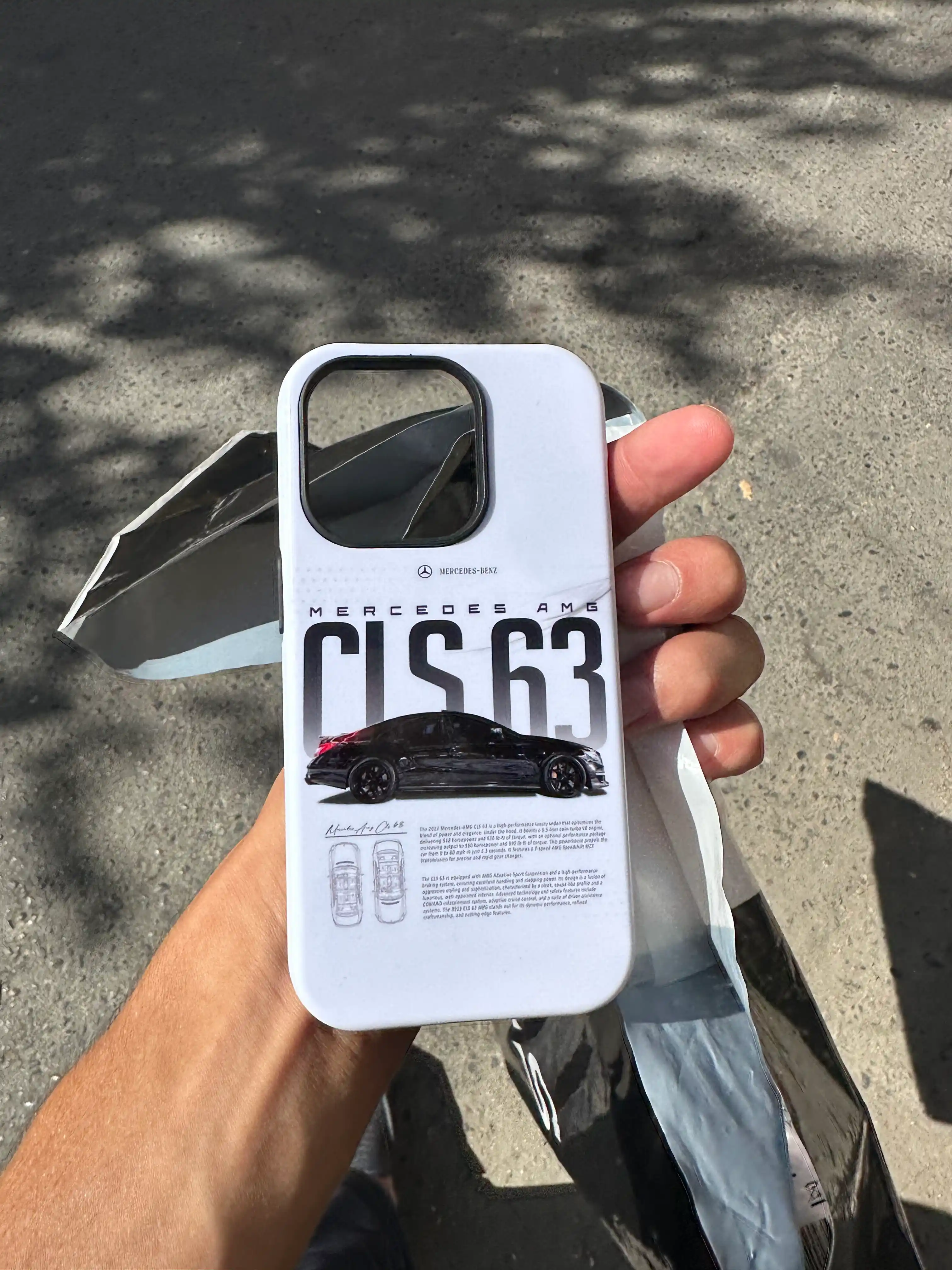 Чехол на iPhone с дизайном автомобиля