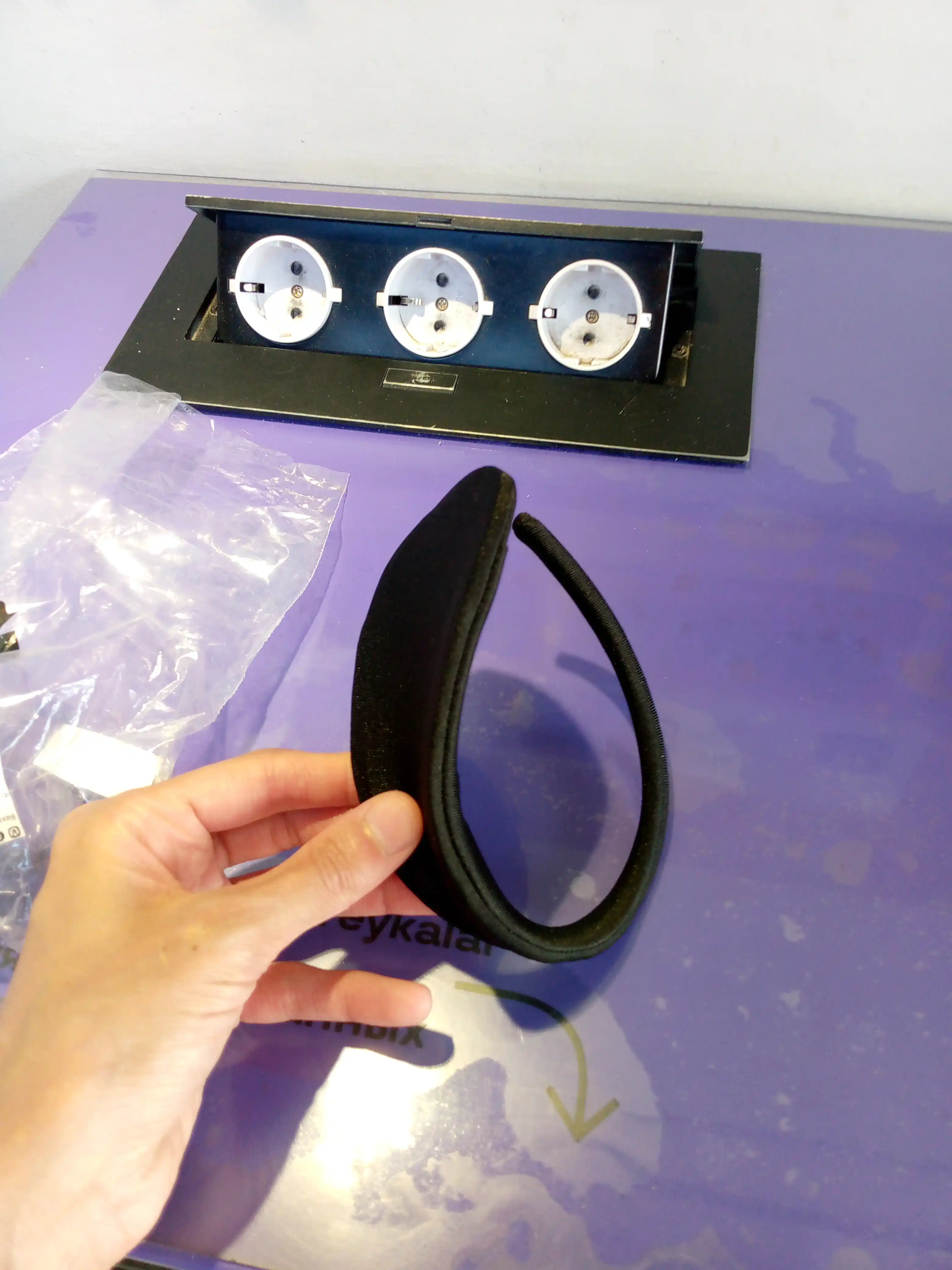 Trusiklar S-stringlar ayollar uchun, ekzotik