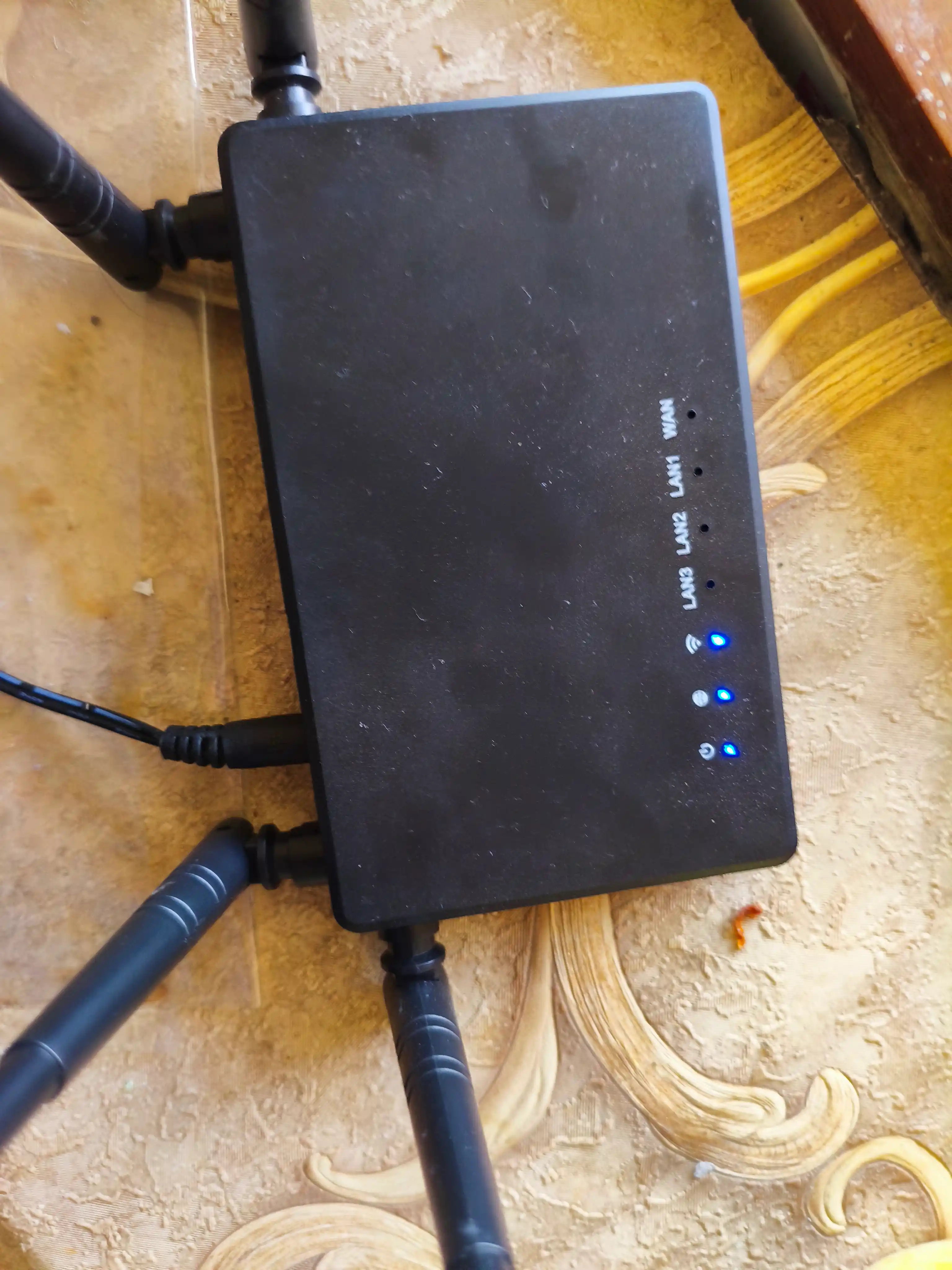 Роутер Wi Fi 2.4G, усилитель сигнала