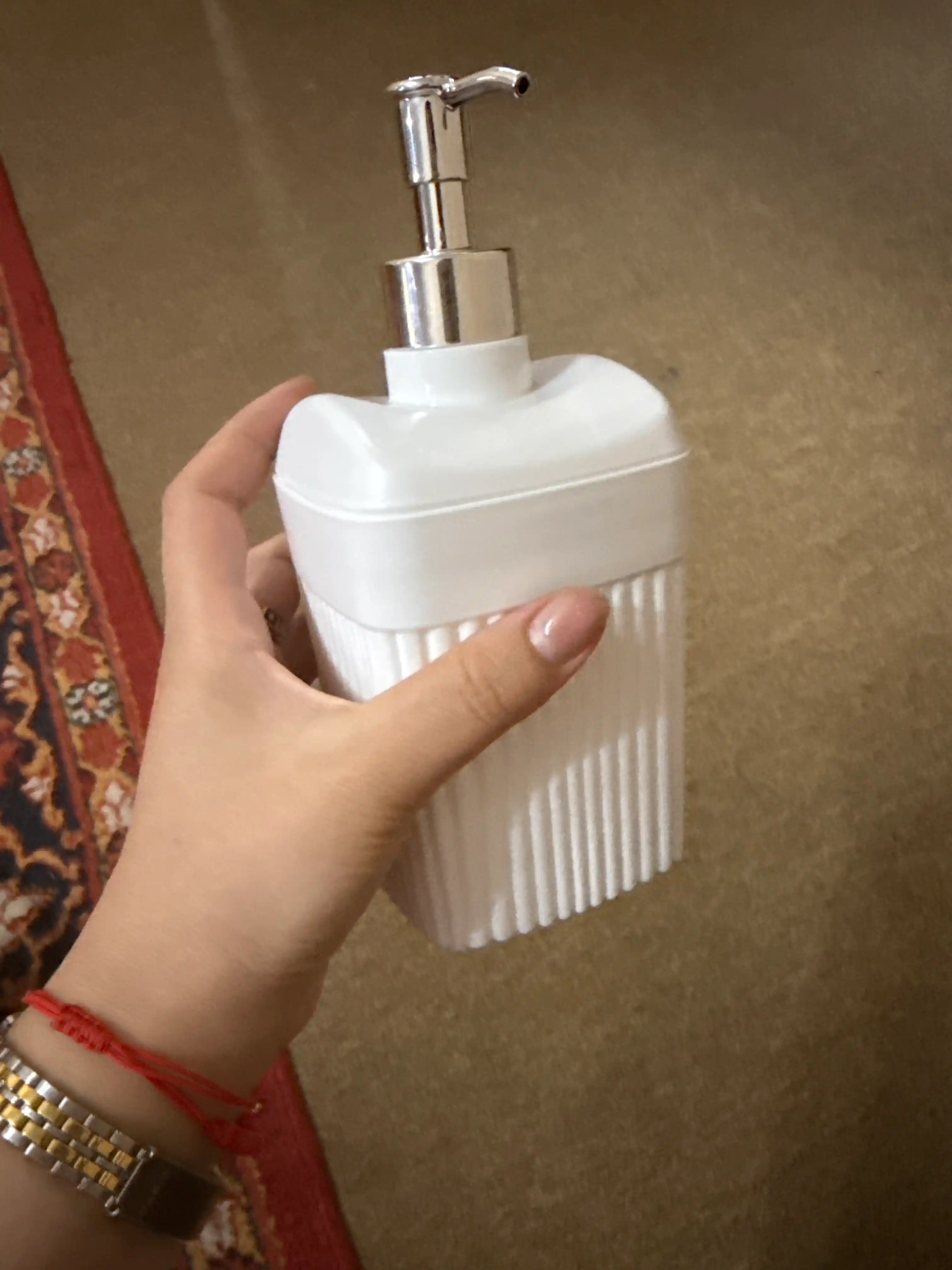 Suyuq sovun uchun dispenser Econova, 650 ml