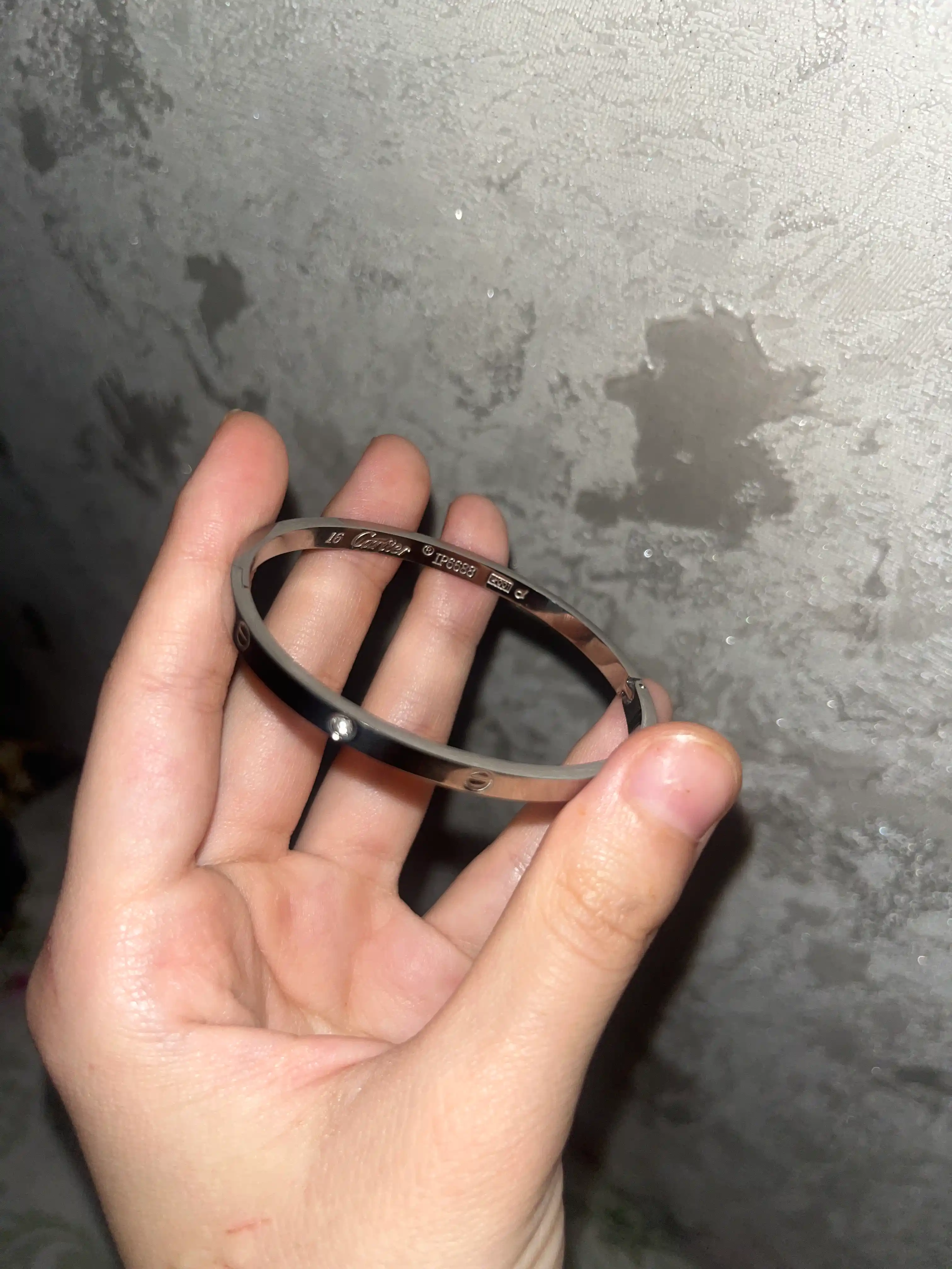 Ayollar va qizlar uchun bilakuzuk, Cartier, bijuteriya