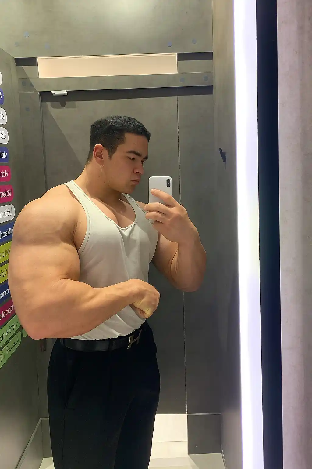 Sport zali va fitnes uchun erkaklar sport maykasi, mashg‘ulot va yugurish uchun futbolka