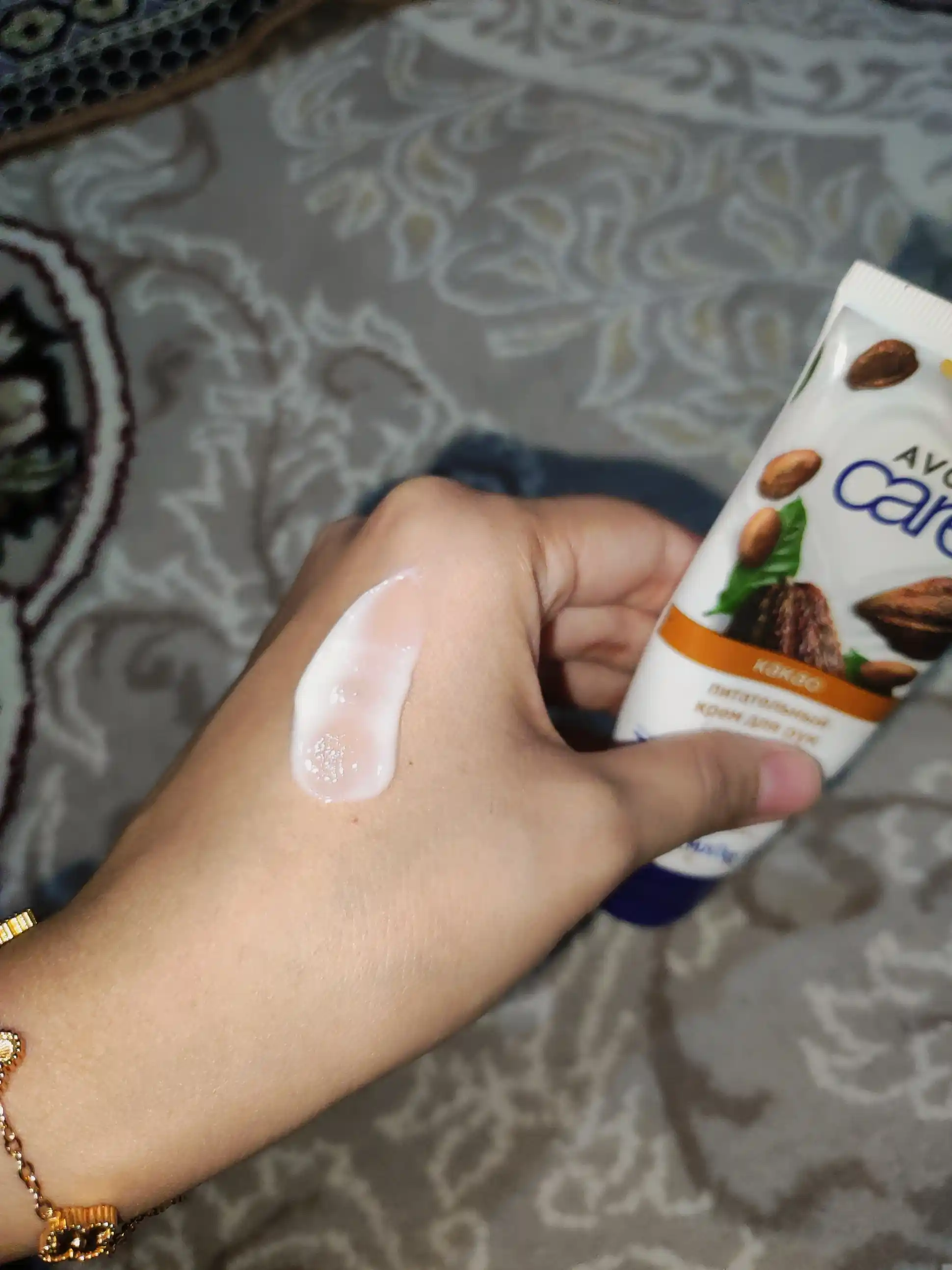 Крем для рук Avon Care, питание с маслом какао, 75 мл
