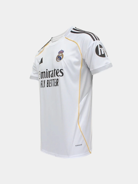 Real Madrd Emirates fly better 2025/26 yil uy futbol formasi