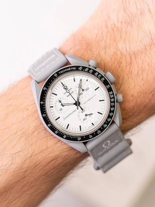 Omega x Swatch MoonSwatch erkaklar soati – sarg‘ish rang, 42 mm, dizayn