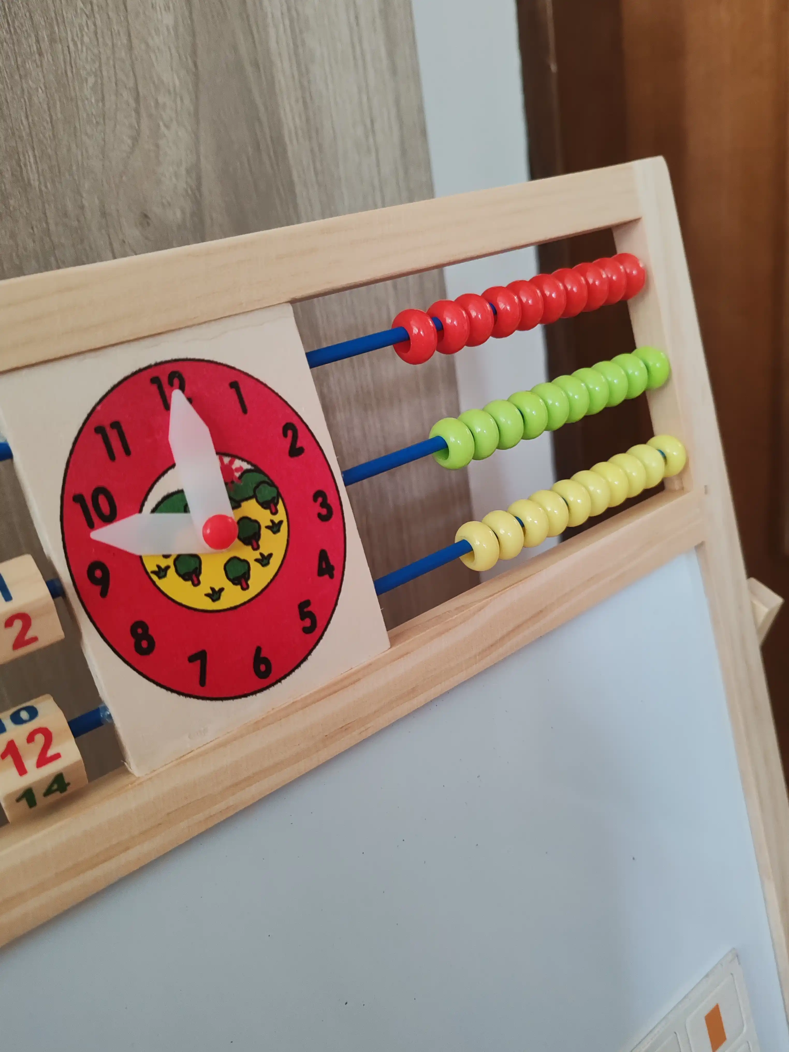 Bolalar molberti, melar va marker bilan chizish uchun magnit doska