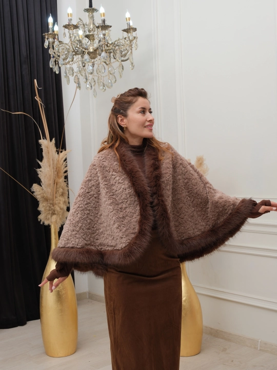 Qizlar va ayollar uchun poncho
