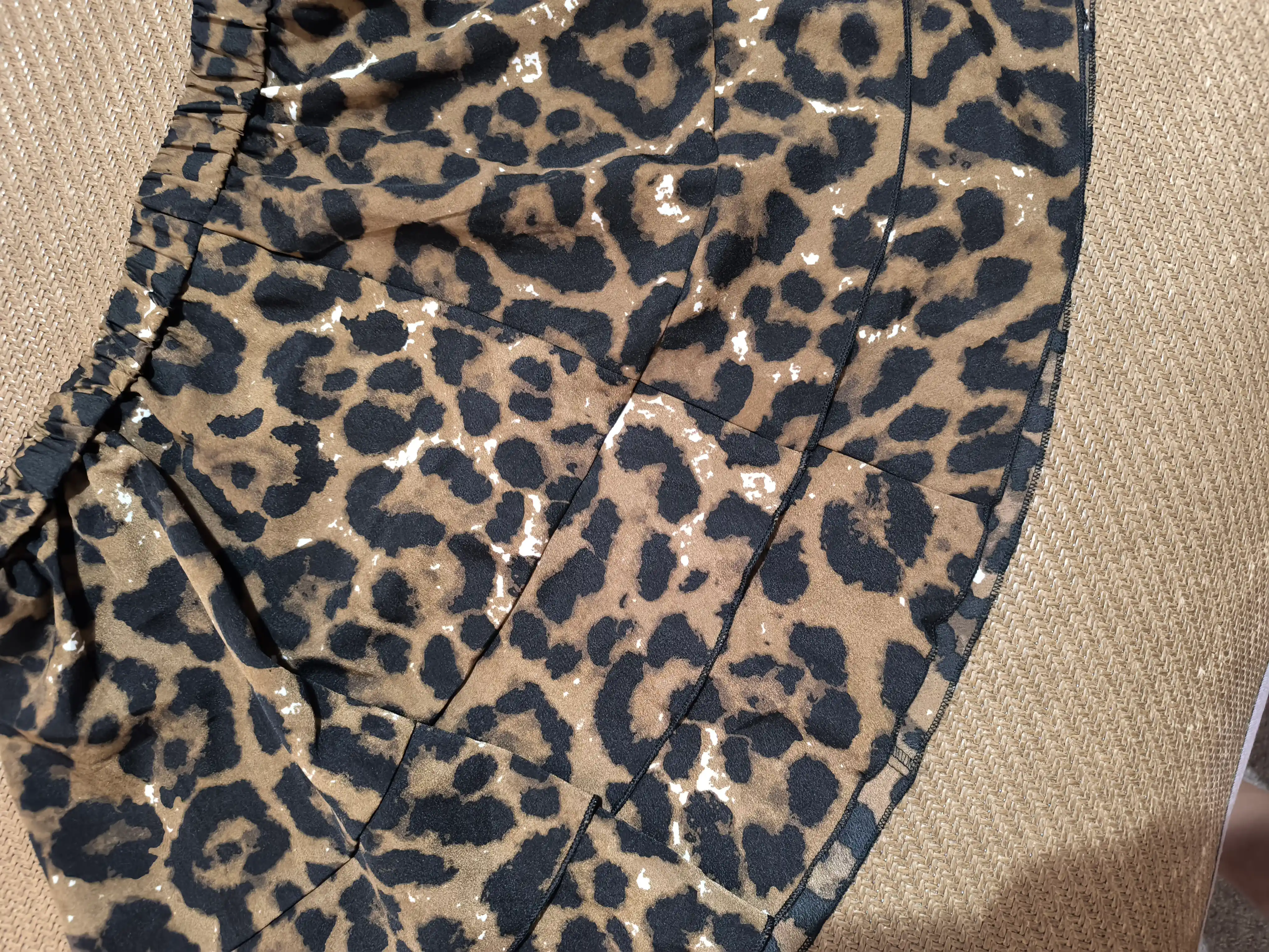 Ayollar uchun kalta yozgi mini yubka, yubka leopard