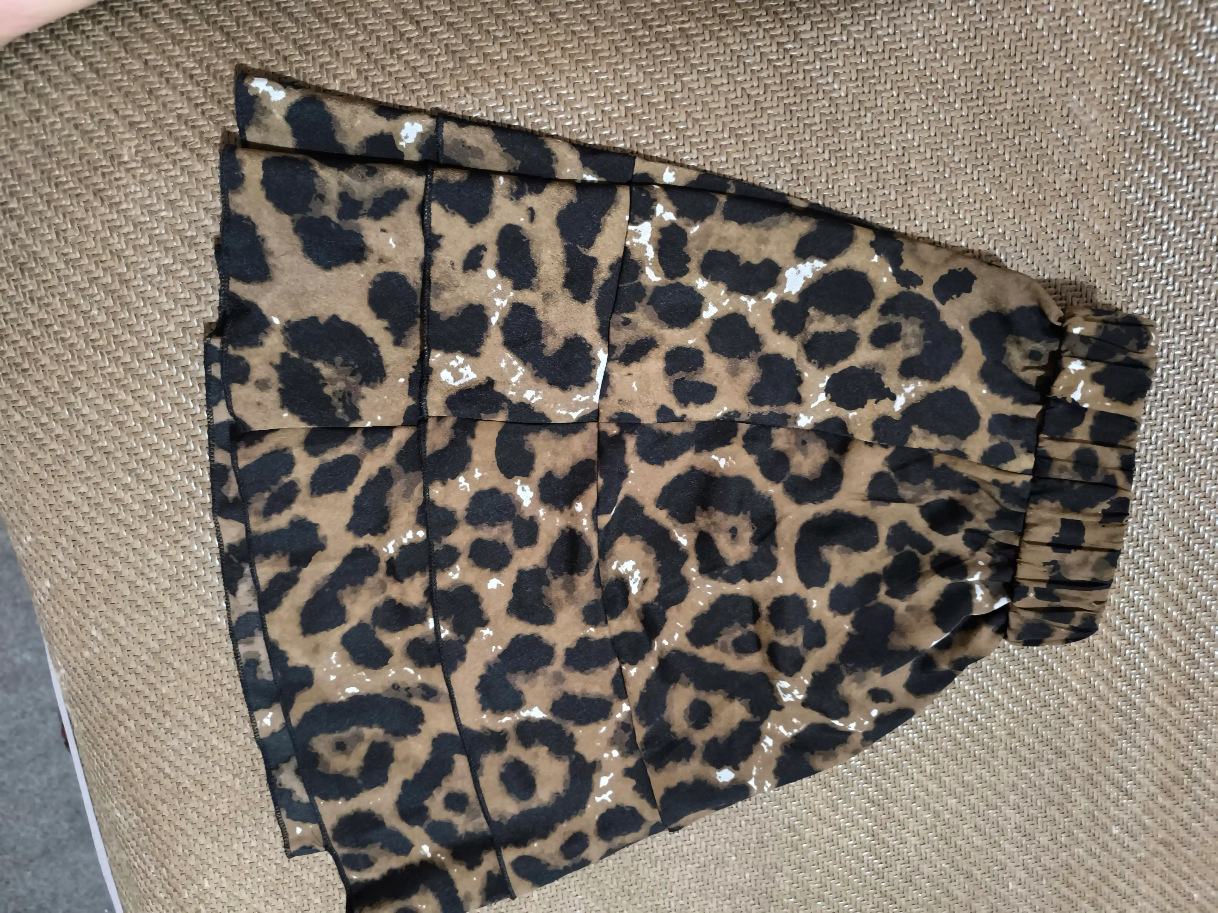 Ayollar uchun kalta yozgi mini yubka, yubka leopard