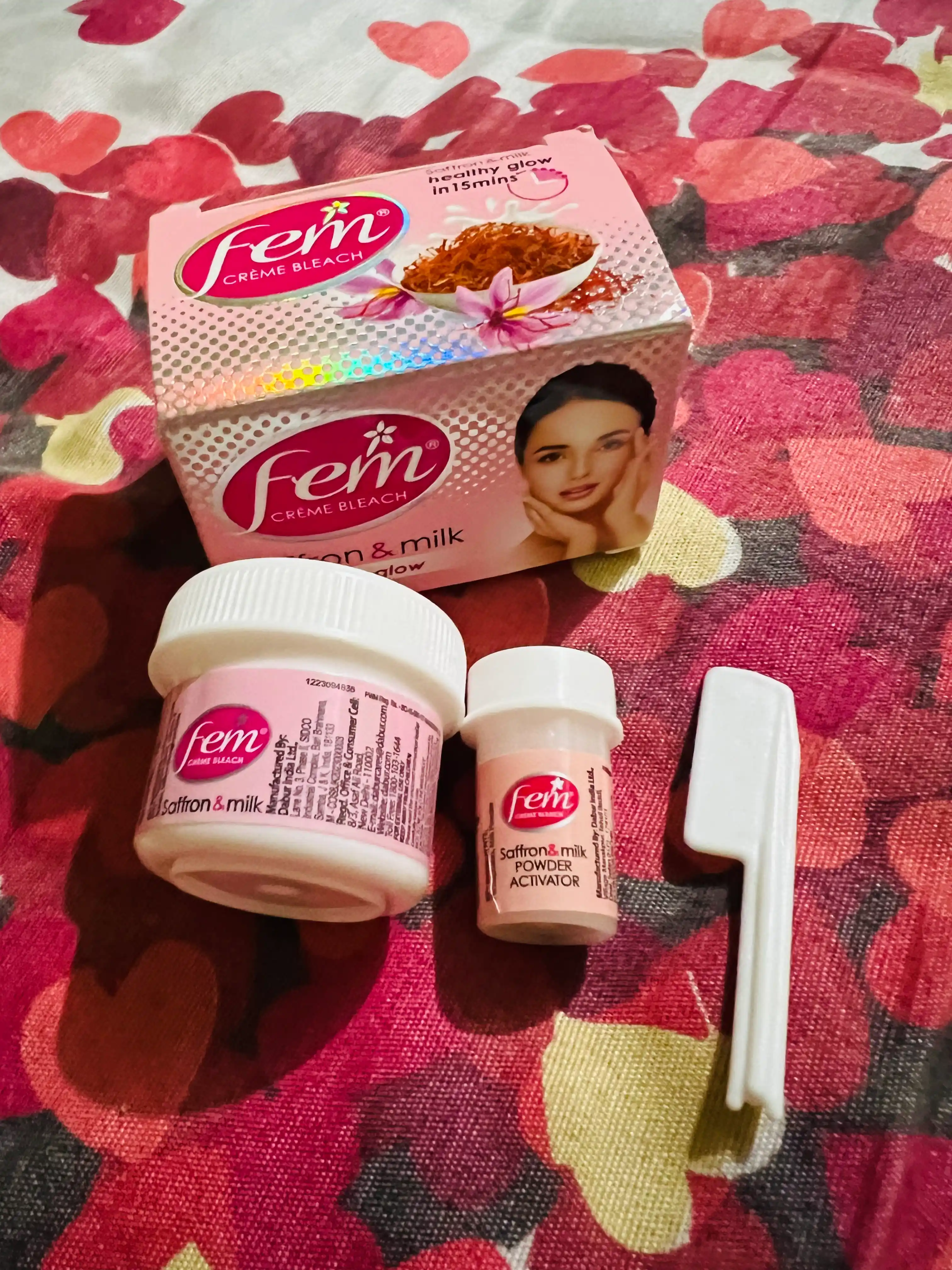 Fem Fairness safron va sut krem, oqartiruvchi, 8 gr