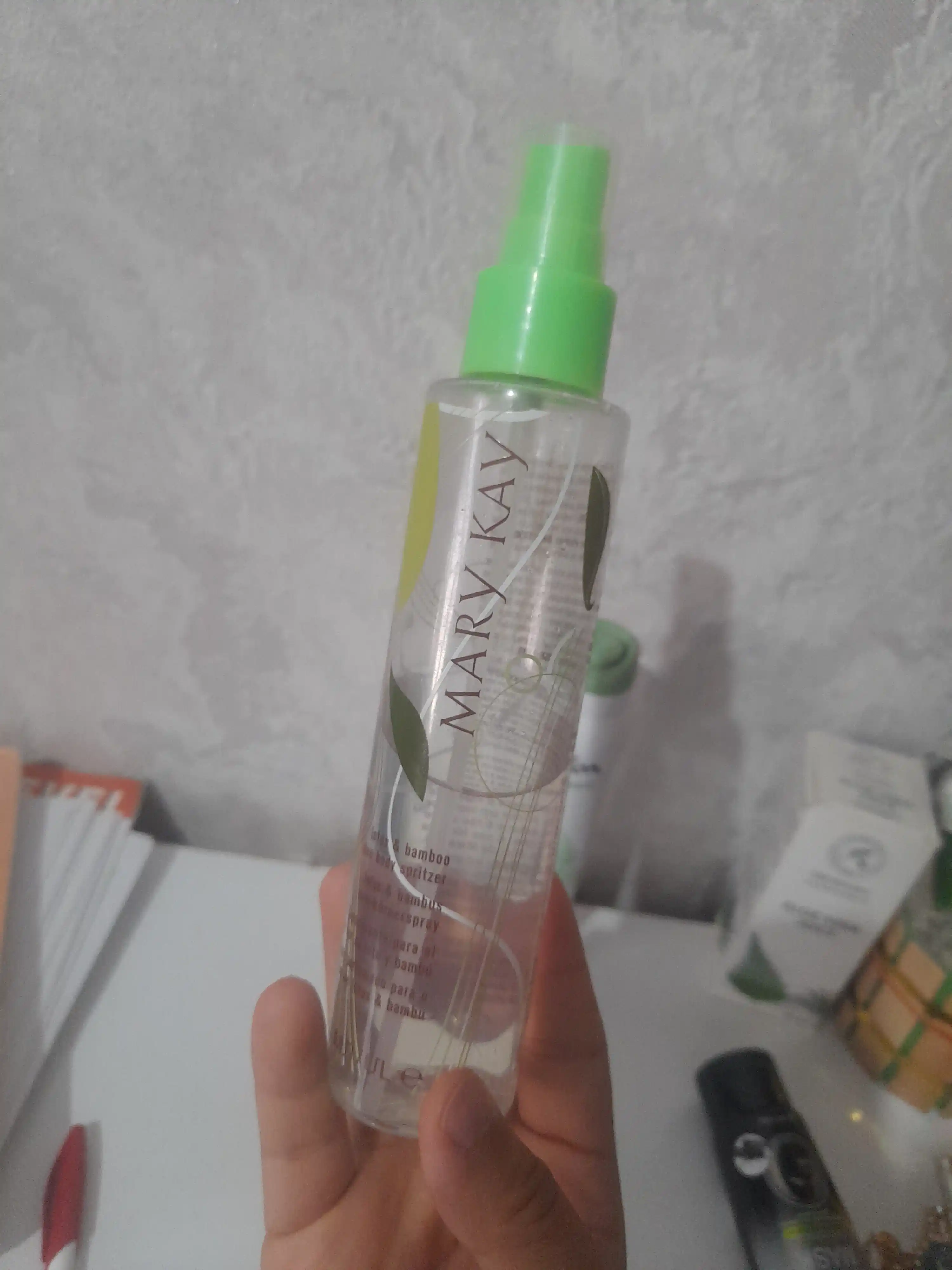 Mary kay tana spreyi lotos va bambuk, 147 ml