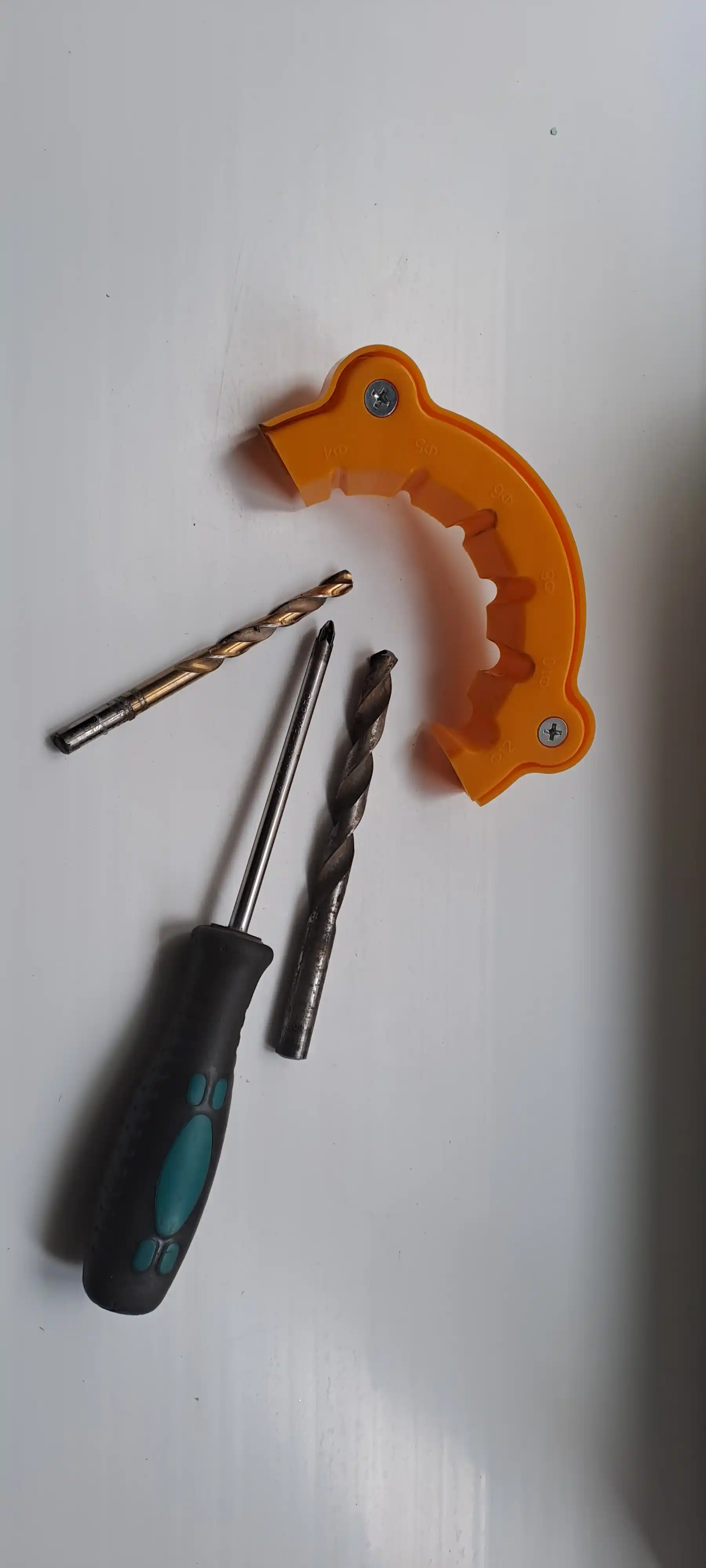 Bolgarka uchun sverlo o'tkirlash nasadkasi, plastikdan ishlangan