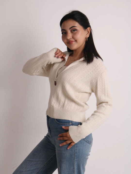 Ayollar uchun kulrang kardigan zippali yoqali — trikotaj