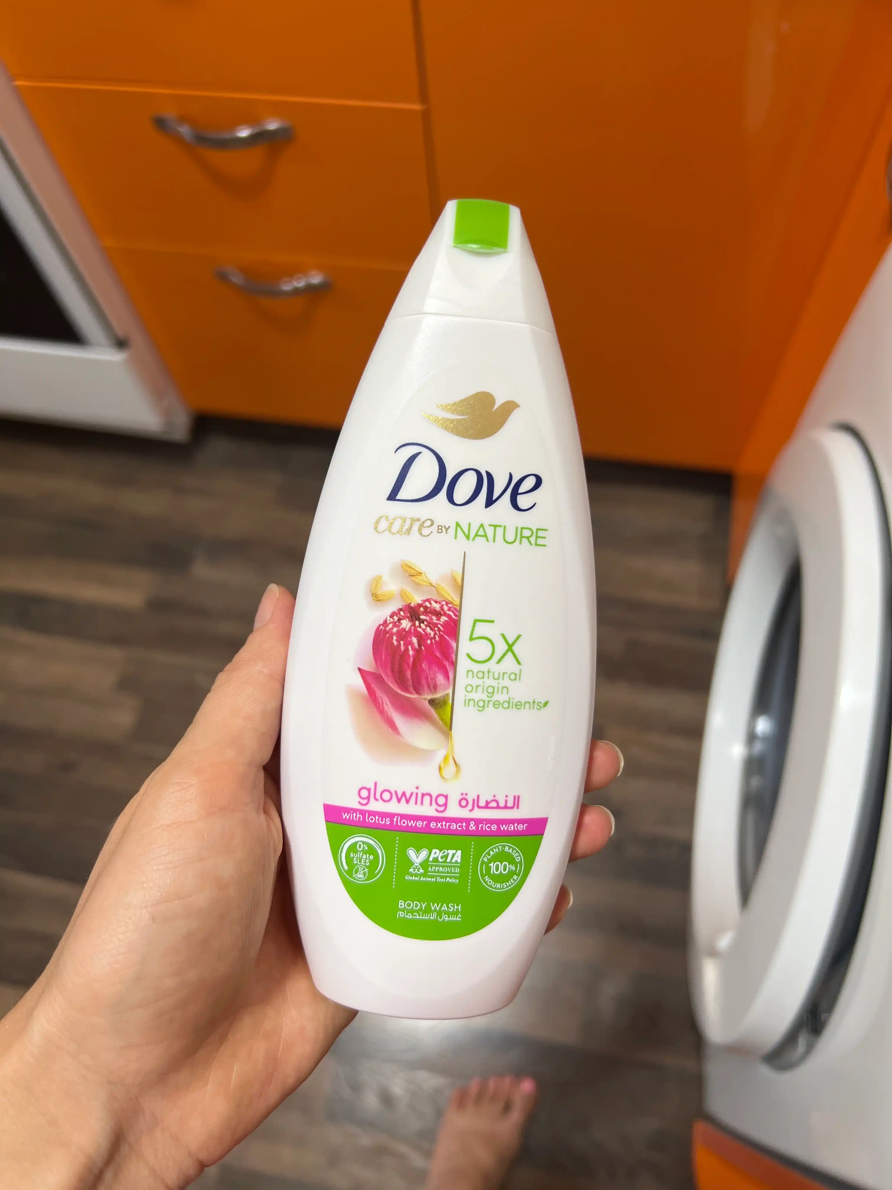 Гель для душа DOVE BW GLOWING LOTUS DUNE, 250 мл