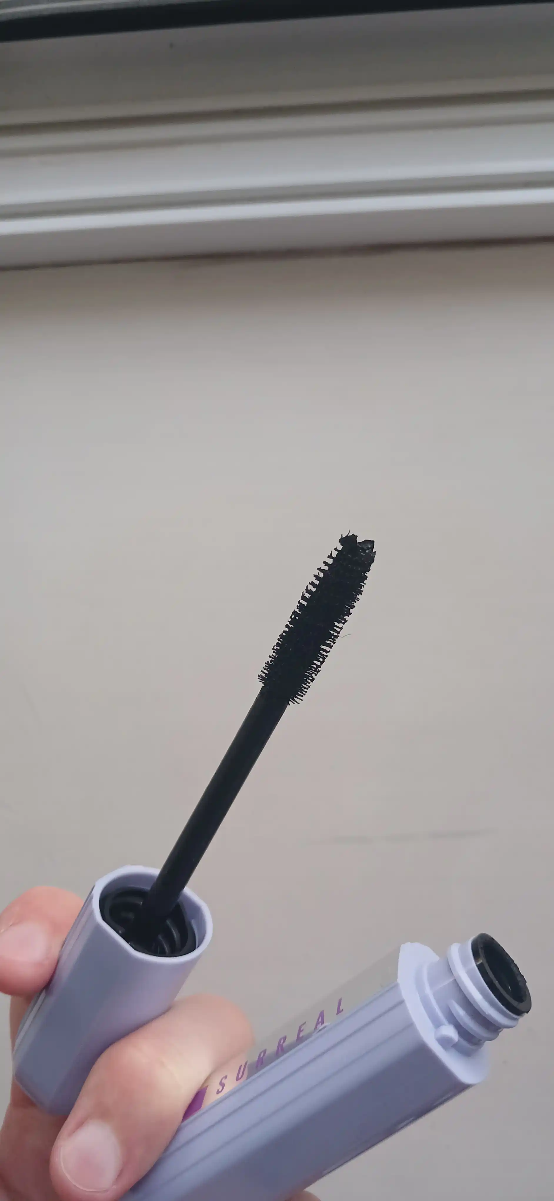 Kipriklar uchun tush Maybelline Mascara The Falsies Surreal Extensions, ton qora,10ml