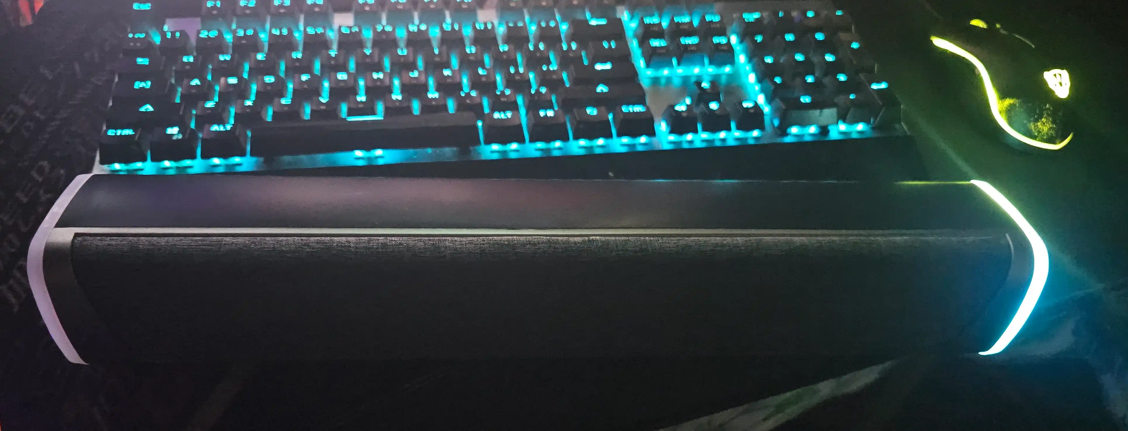 Simli kolonka kompyuter va telefon uchun, RGB yoritgichli soundbar