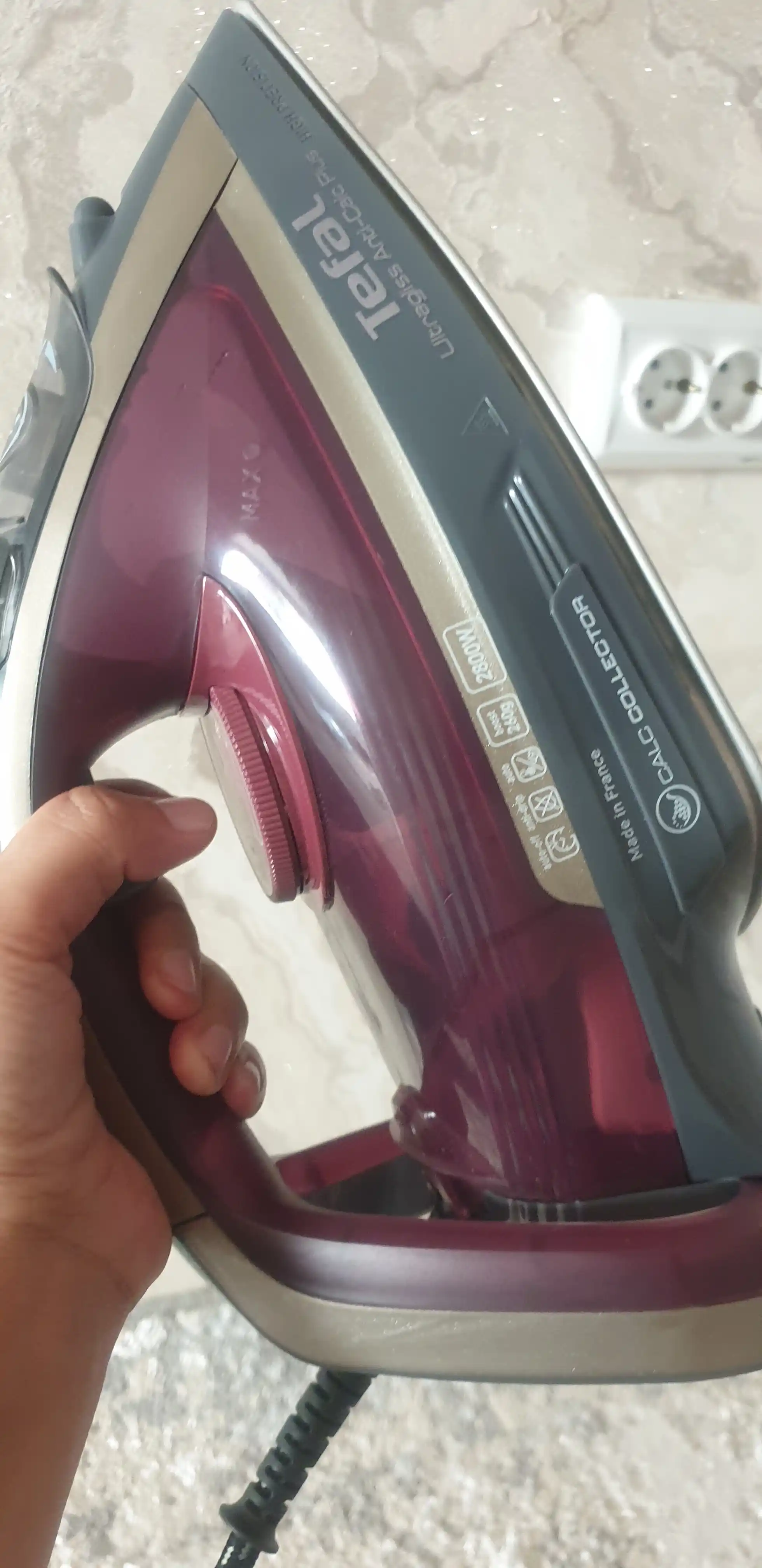 Утюг Tefal Ultragliss Plus FV6840E0