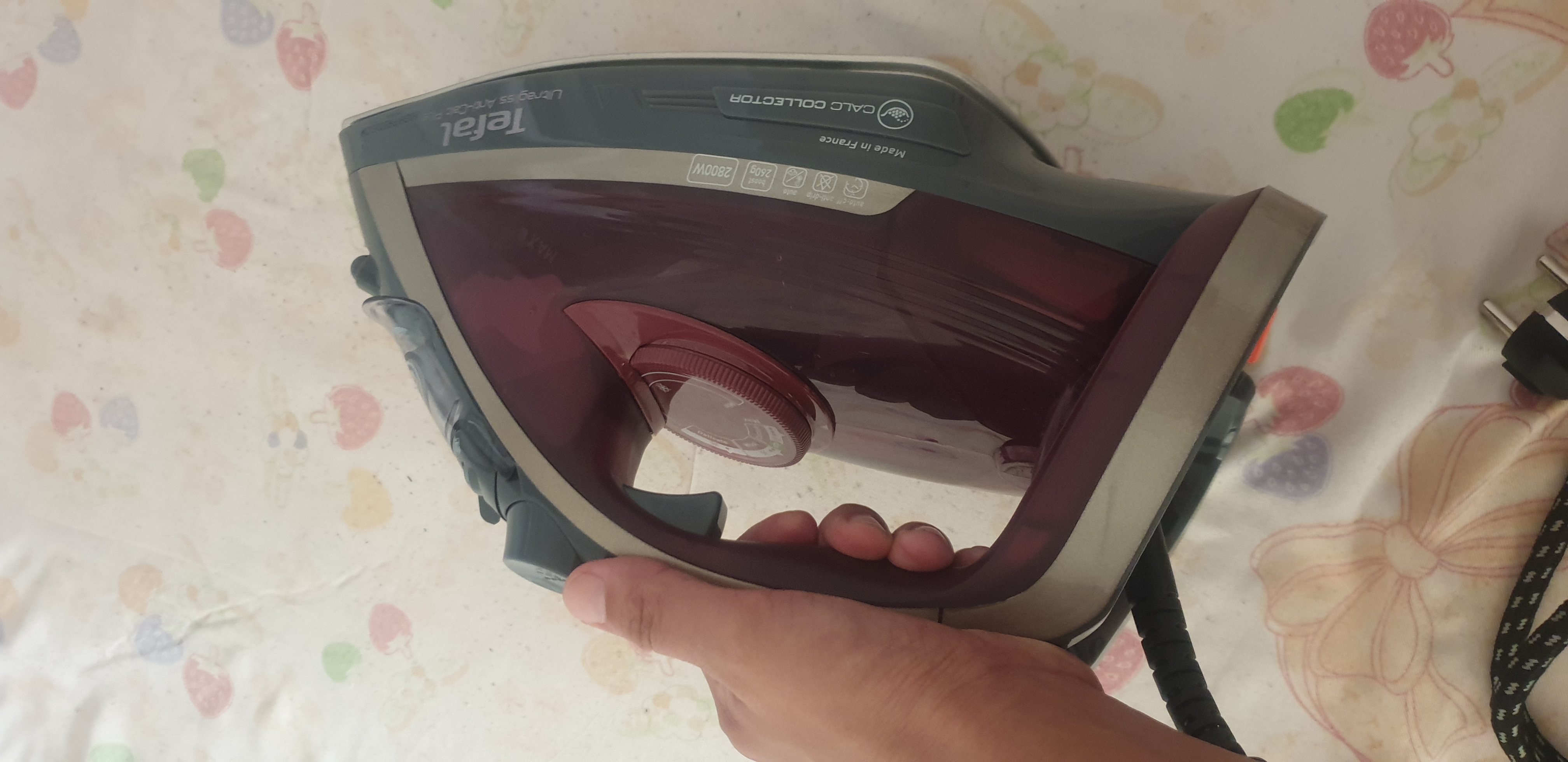 Утюг Tefal Ultragliss Plus FV6840E0