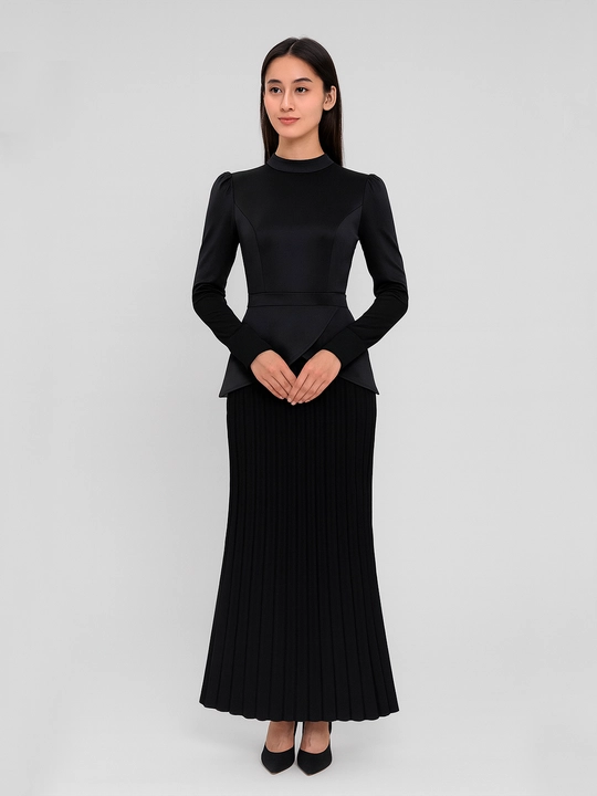 Bashkali va burmali yubkali, fonarsimon yelkali, baland yoqali bejirim midi ko‘ylagi - 
