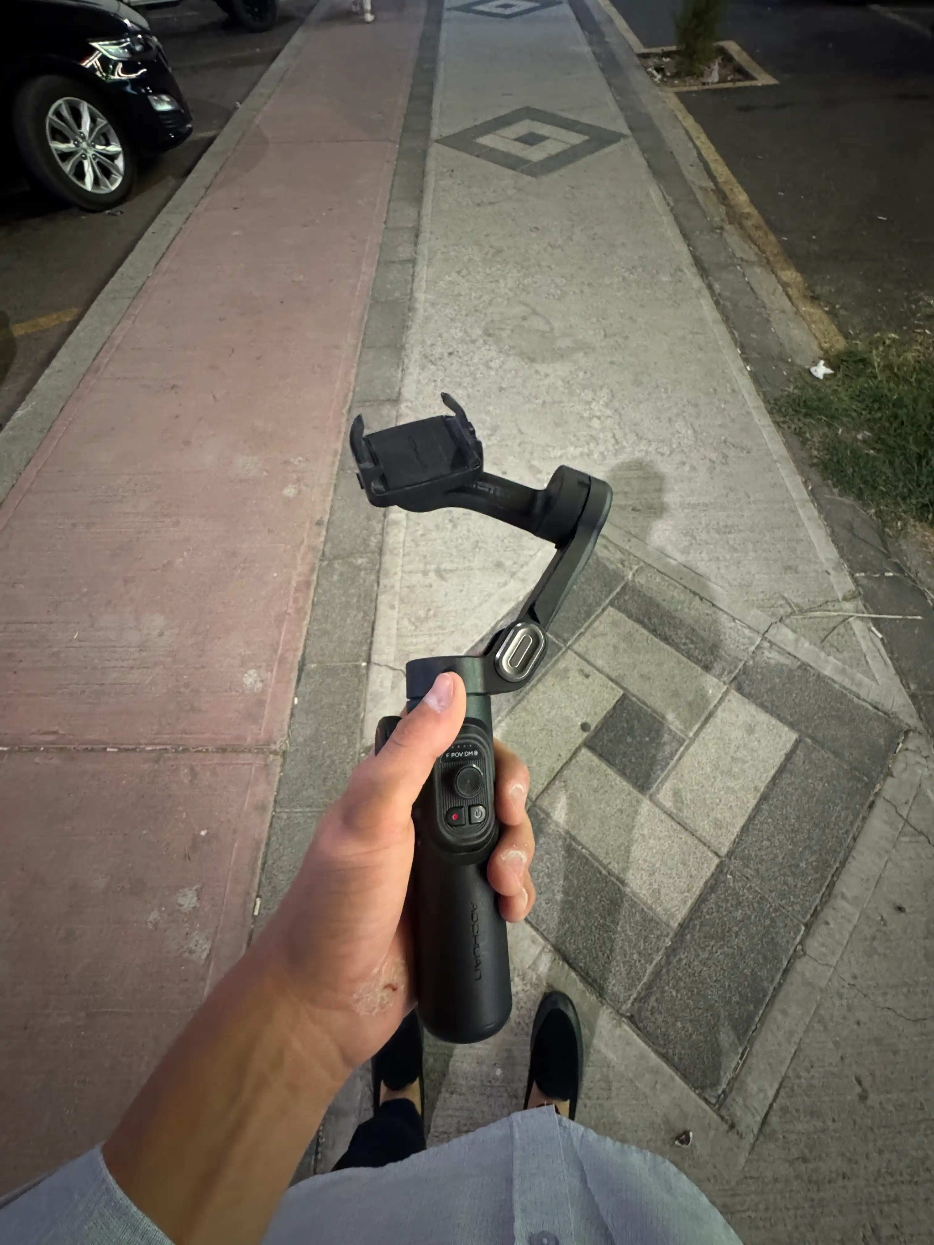 Smart XE 3-eksenli telefon stabilizatori, AI kuzatuv moduli bilan professional