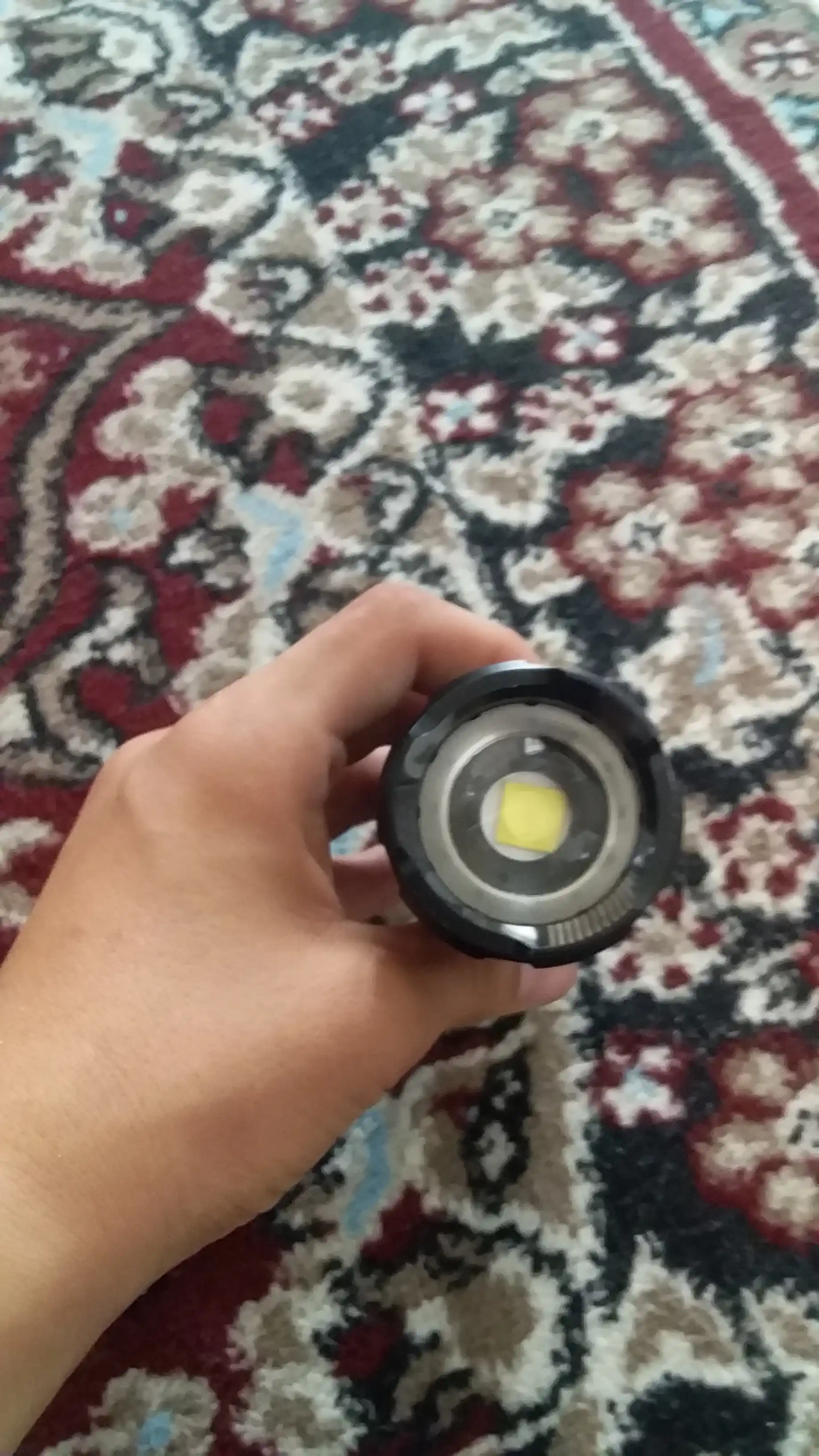 Qo'l chirog'i, LED, qayta zaryadlanuvchi, Zoom effekti bilan